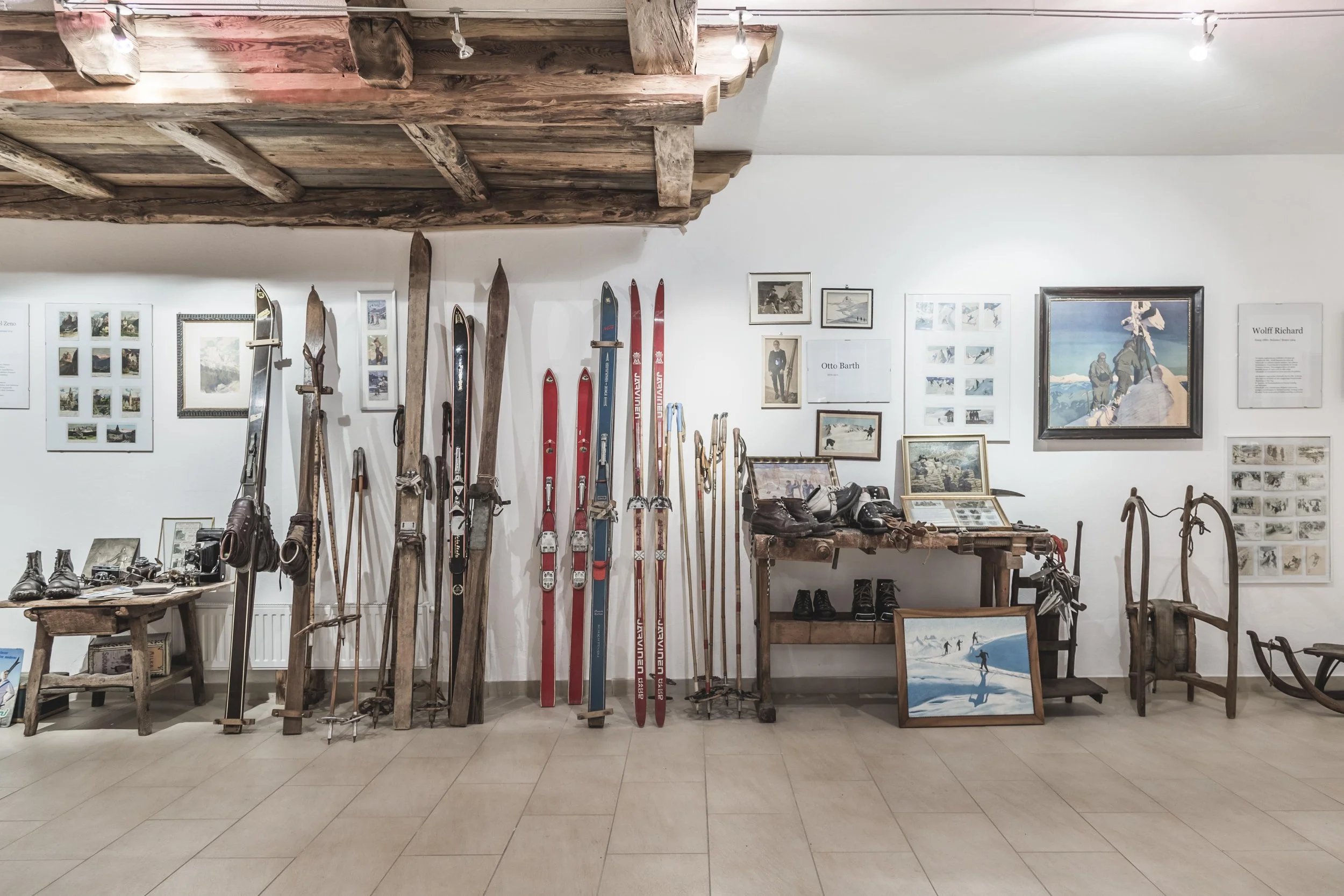 Italy Hotel | Ski Hotel | Val Gardena |  UNESCO | Eco travel | eco hotel | landscape hotel | nature hotel | nature destination | room and wild | Col Raiser Dolomites Hotel | Almhotel Col Raiser 