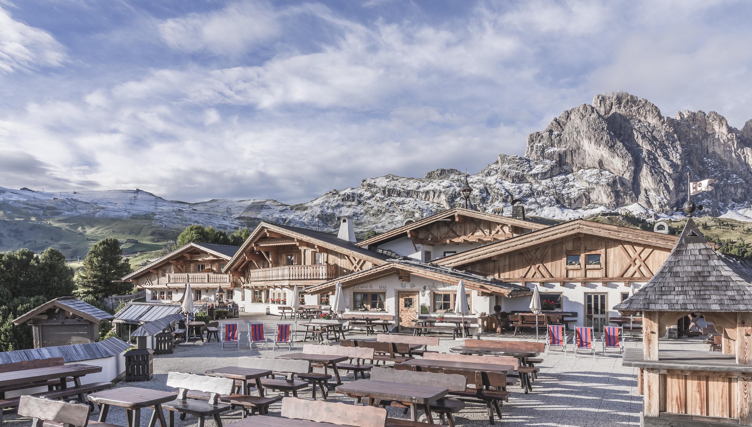 Italy Hotel | Ski Hotel | Val Gardena |  UNESCO | Eco travel | eco hotel | landscape hotel | nature hotel | nature destination | room and wild | Col Raiser Dolomites Hotel | Almhotel Col Raiser 