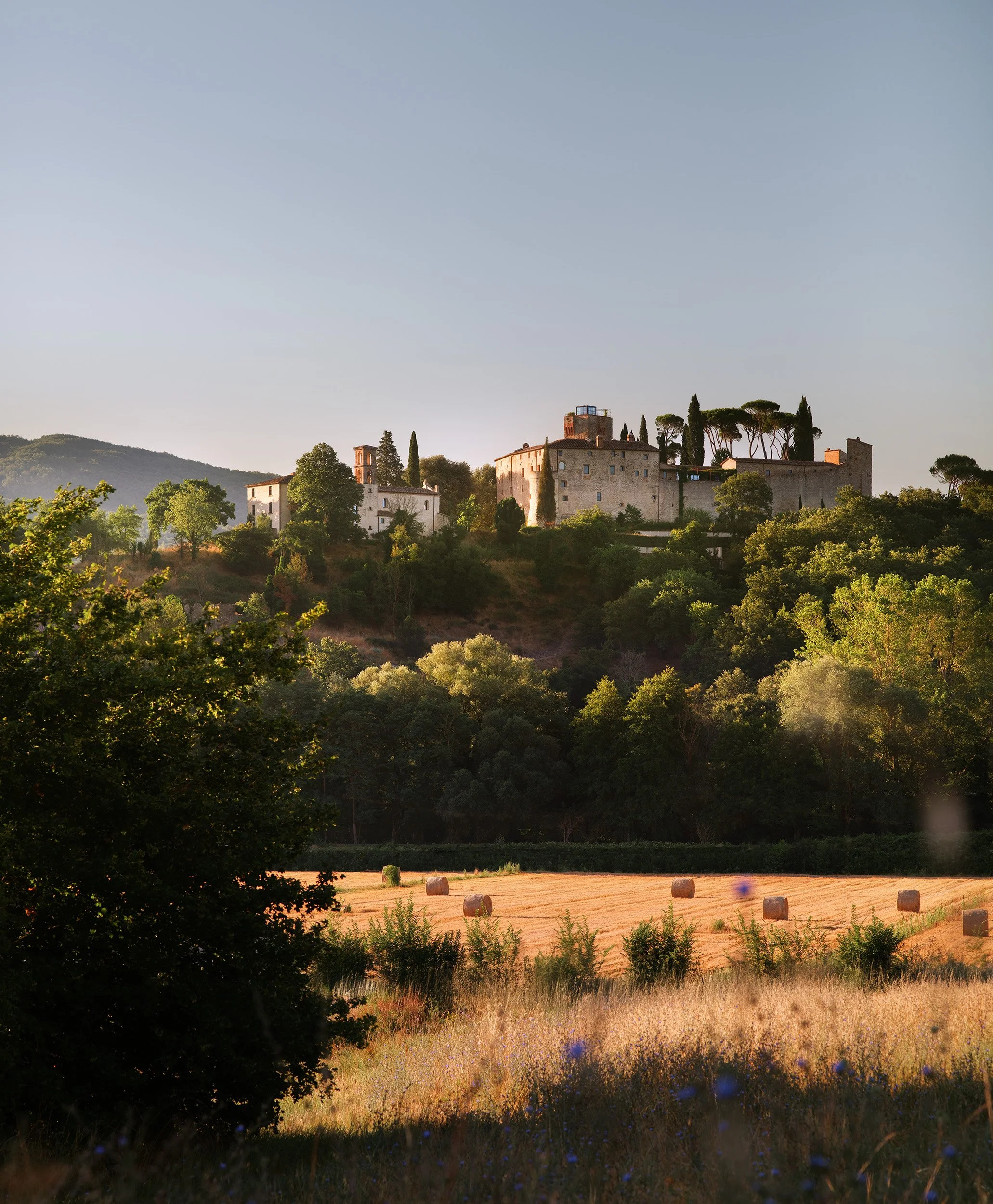 Castle Hotels | Italy Boutique Hotel | Umbria Hotel | Tuscany Hotel |  Agriturismo | Eco travel | eco hotel | landscape hotel | nature hotel | nature destination | room and wild | Reschio Umbria