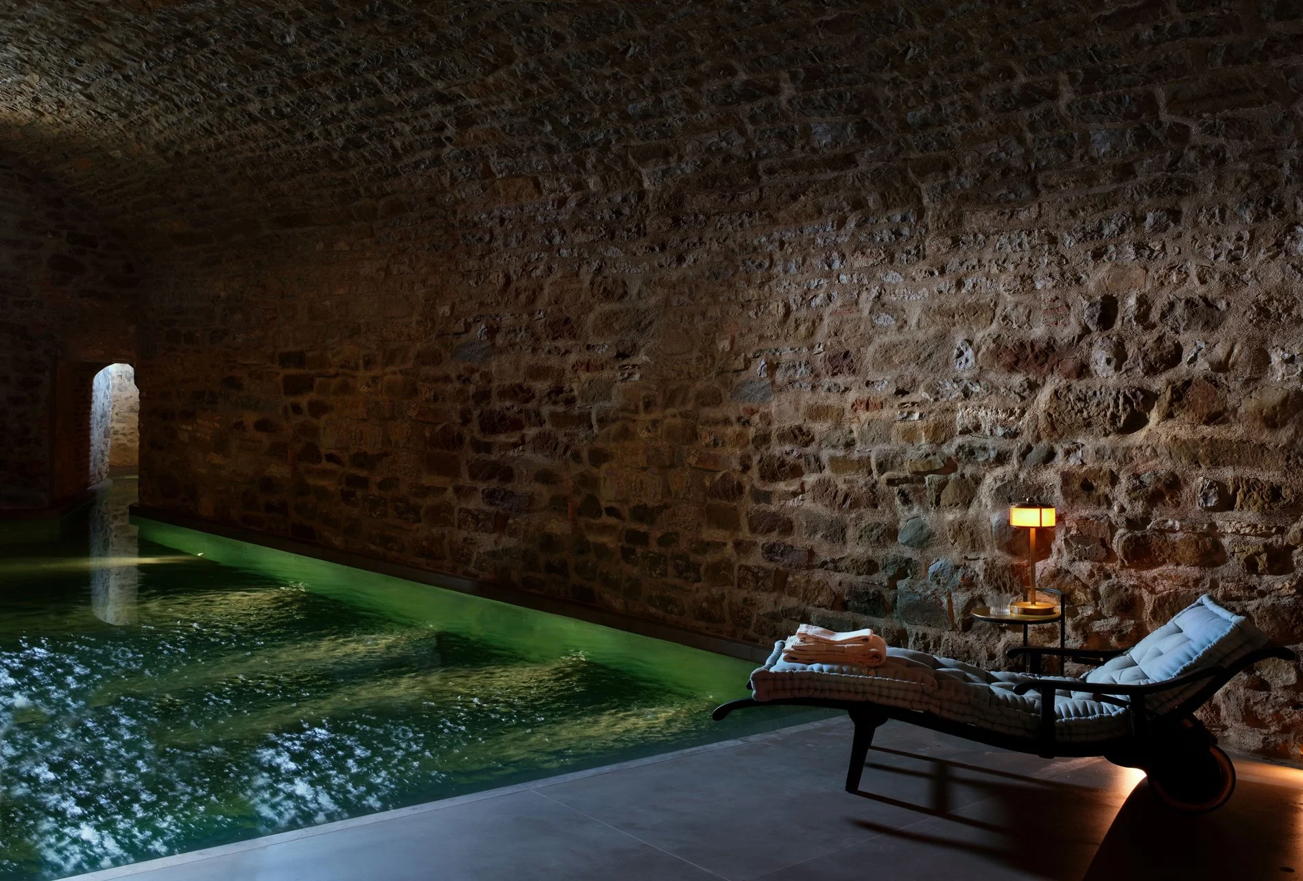 Castle Hotels | Italy Boutique Hotel | Umbria Hotel | Tuscany Hotel |  Agriturismo | Eco travel | eco hotel | landscape hotel | nature hotel | nature destination | room and wild | Reschio Umbria