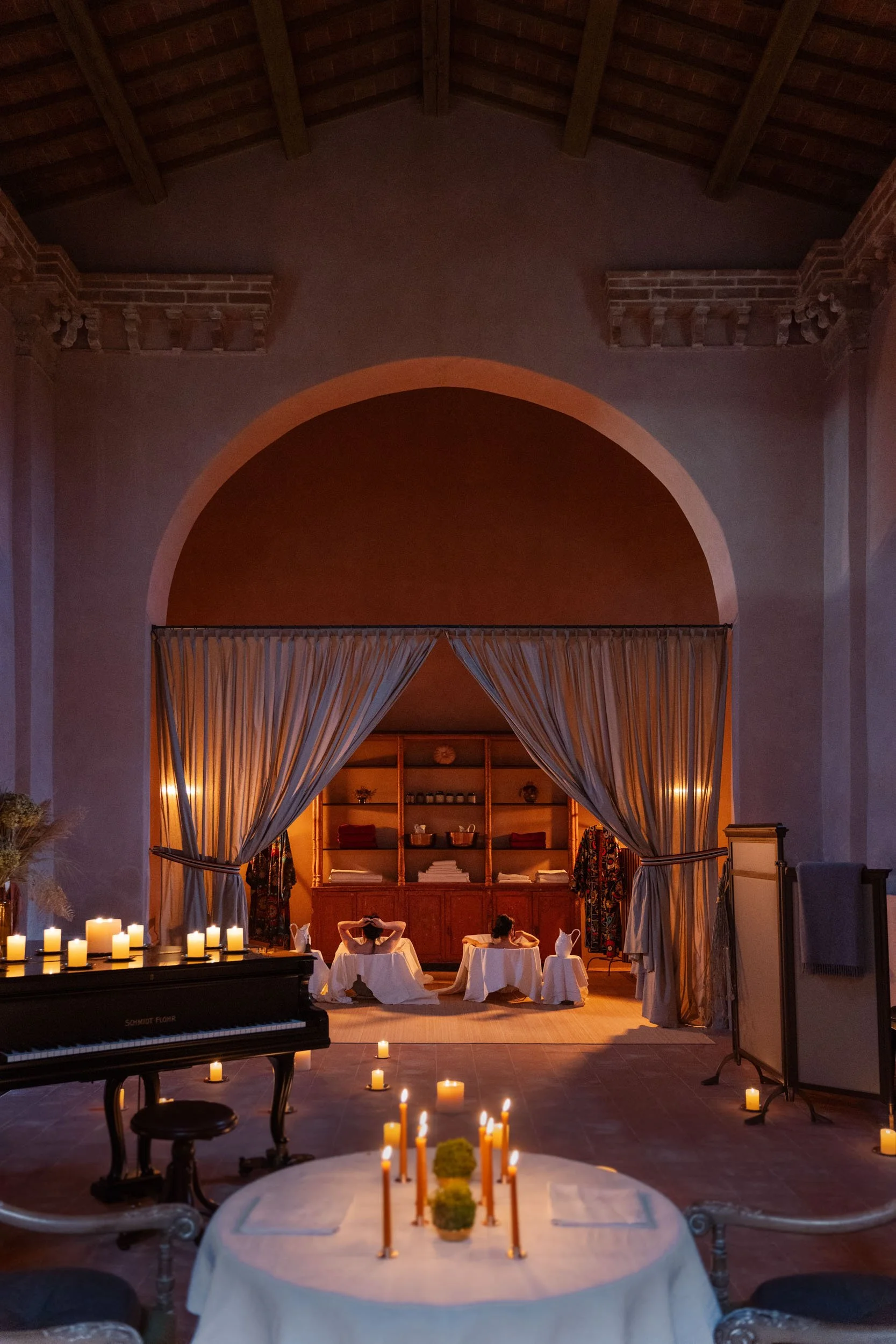 Castle Hotels | Italy Boutique Hotel | Umbria Hotel | Tuscany Hotel |  Agriturismo | Eco travel | eco hotel | landscape hotel | nature hotel | nature destination | room and wild | Reschio Umbria