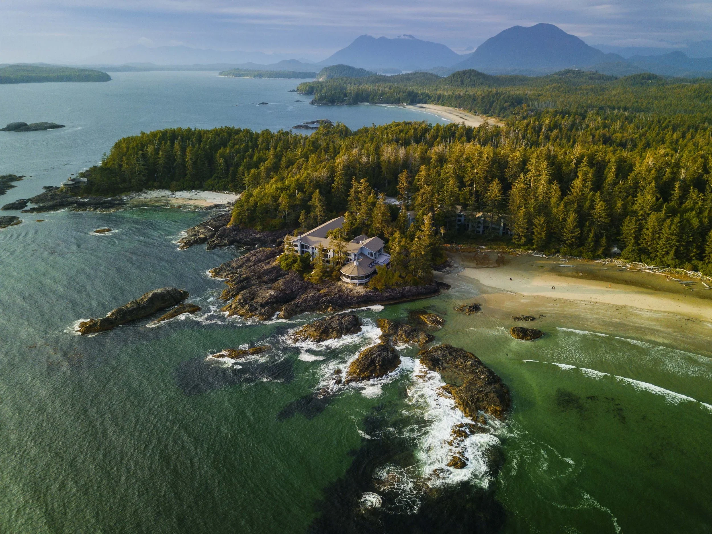 Canada Hotels | Tofino Hotels | nature destination | Landscape Hotels | Nature Hotels | Room and Wild | Charles Mcdiarmid | The Wickaninnish Inn