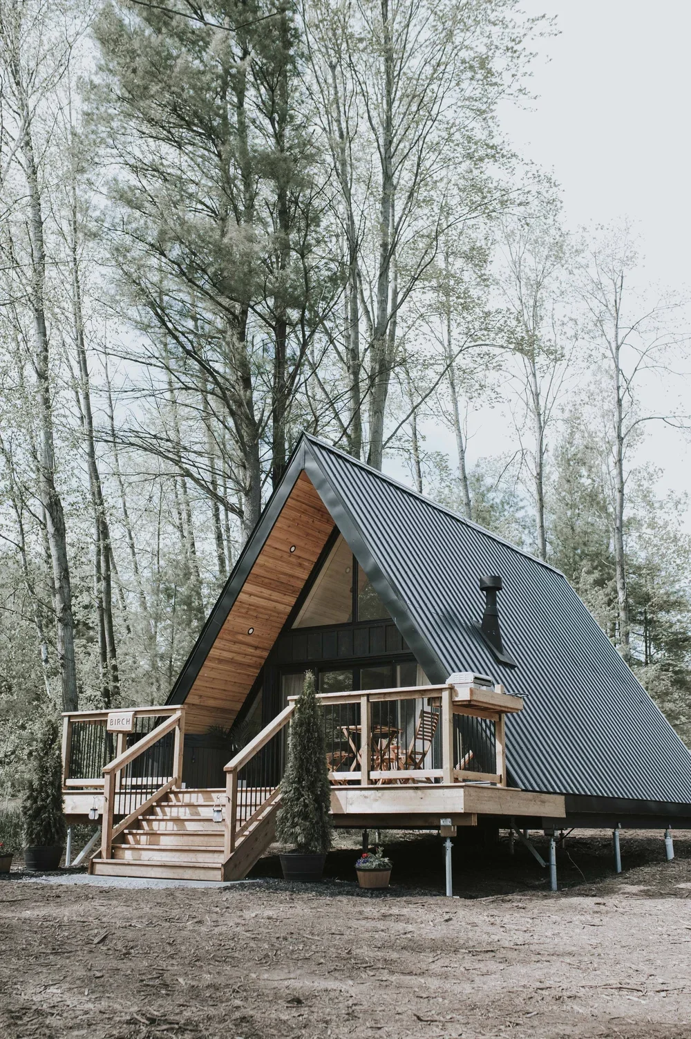 Treehouse Hotels | Canada Hotels | Eco travel | eco hotel | Slow travel | landscape hotel | nature hotel | nature destination | room and wild | canada boutique Hotel | Ontario Hotel | Glamping | Whispering Springs