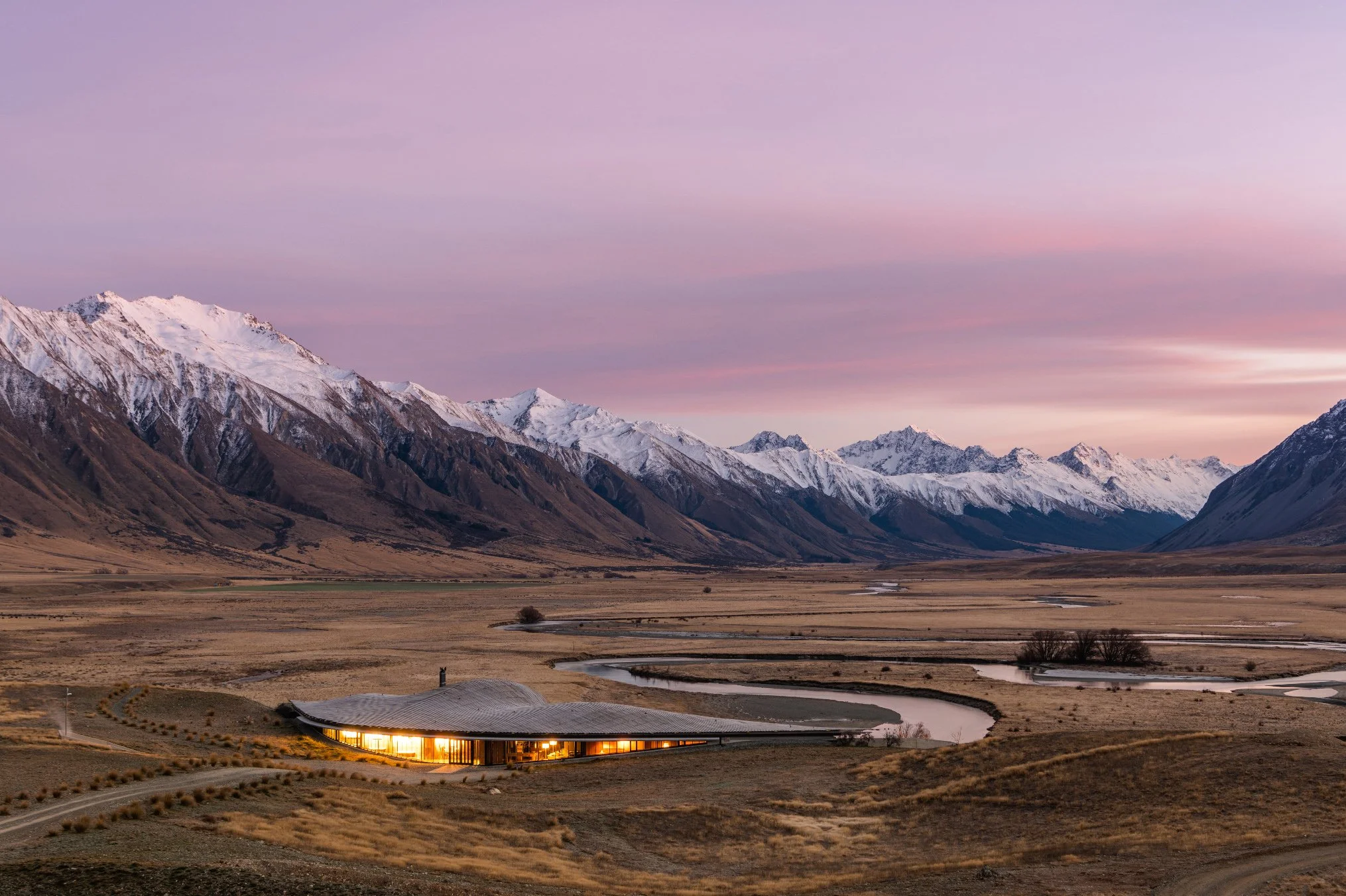 Adventure Travel | Horseback riding | equestrian travel | Slow travel | Eco travel | eco hotel  | landscape hotel | nature hotel | nature destination | room and wild | New Zealand luxury Hotel | Ahuriri Valley  |The Lindis
