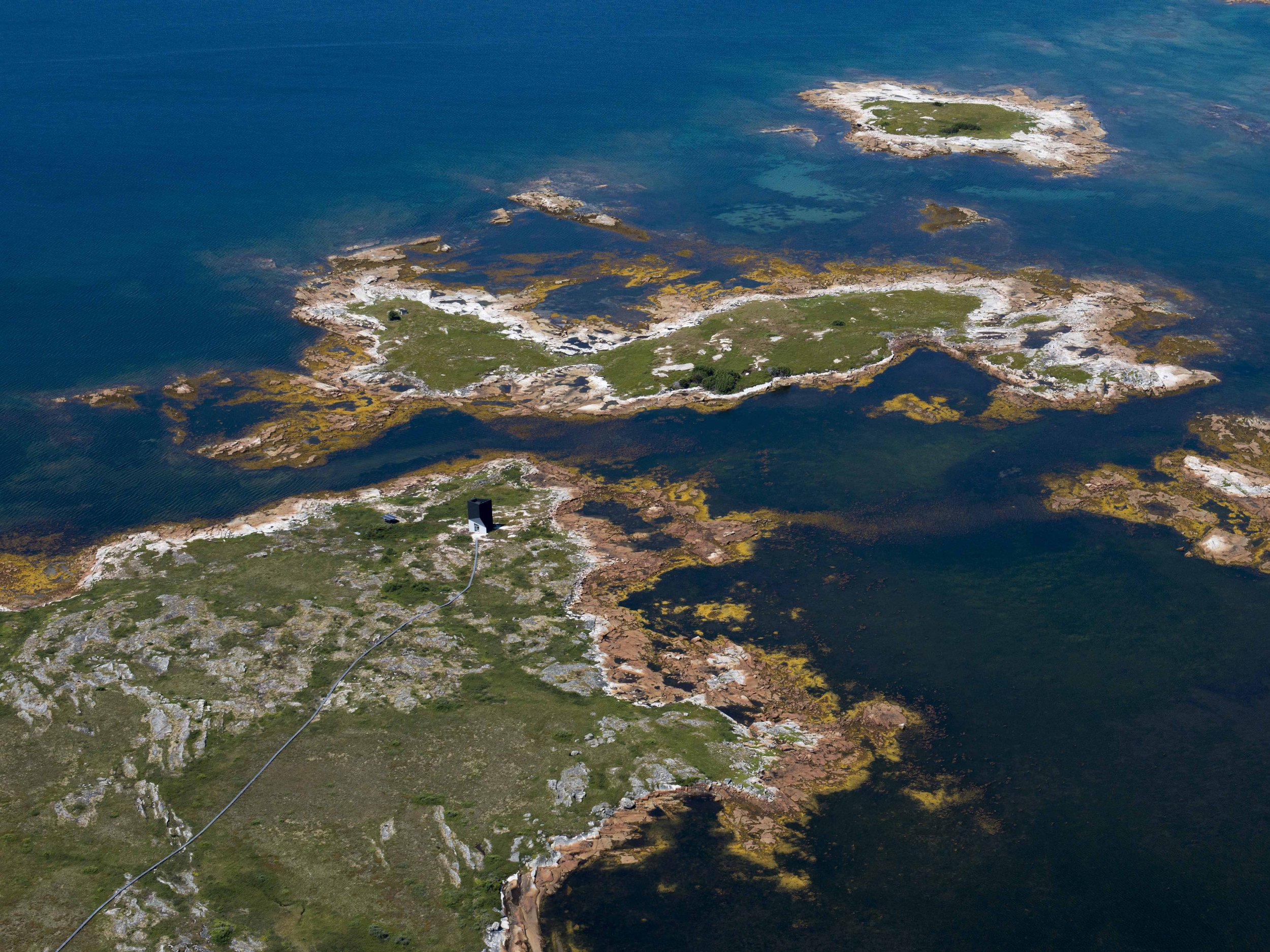 Eco travel | eco hotel | adventure hotel | | landscape hotel | nature hotel | nature destination | room and wild | luxury hotel Canada | Stargazing | Fogo Island Inn