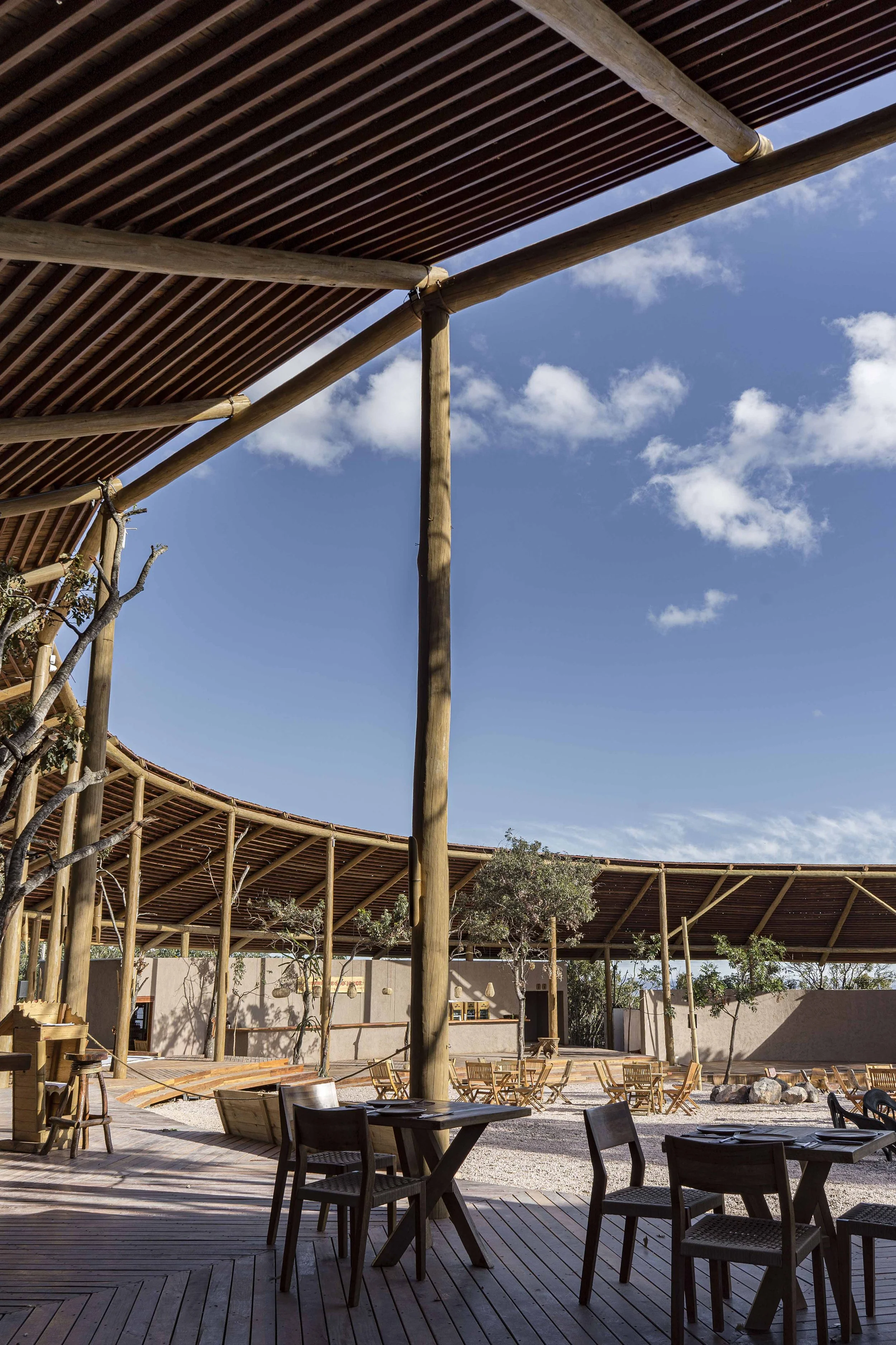Organic Architecture | Eco travel | eco hotel | landscape hotel | nature hotel | nature destination | room and wild | Chapada dos Veadeiros | Brazil Hotel | Experiential travel | Alan Chu | Mirante de São Jorge