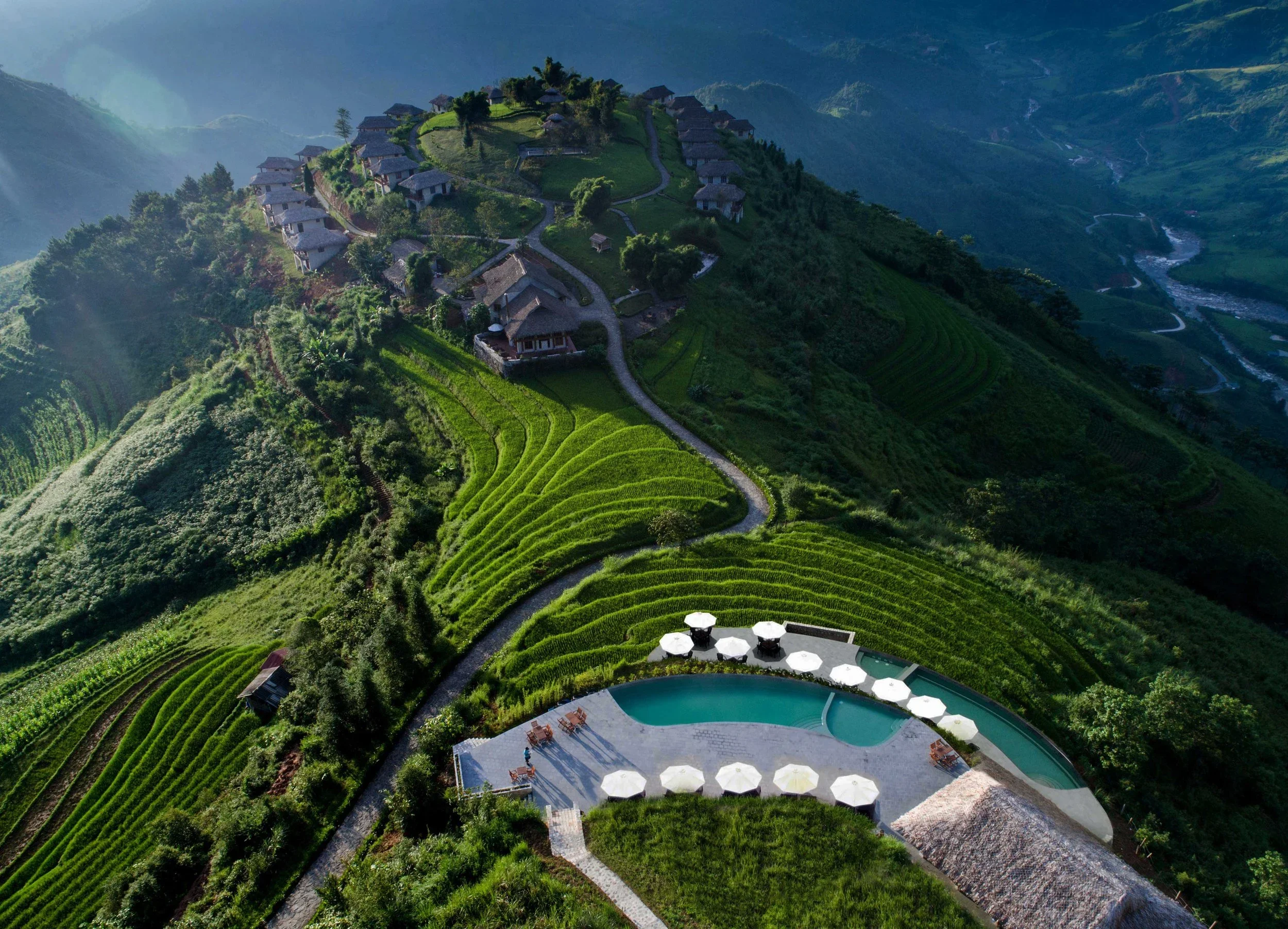 Vietnam luxury hotel | adventure hotel  | mindfulness | colour theory | colour psychology | Eco travel | eco hotel | landscape hotel | nature hotel | nature destination | room and wild | luxury hotel | Topas Ecolodge