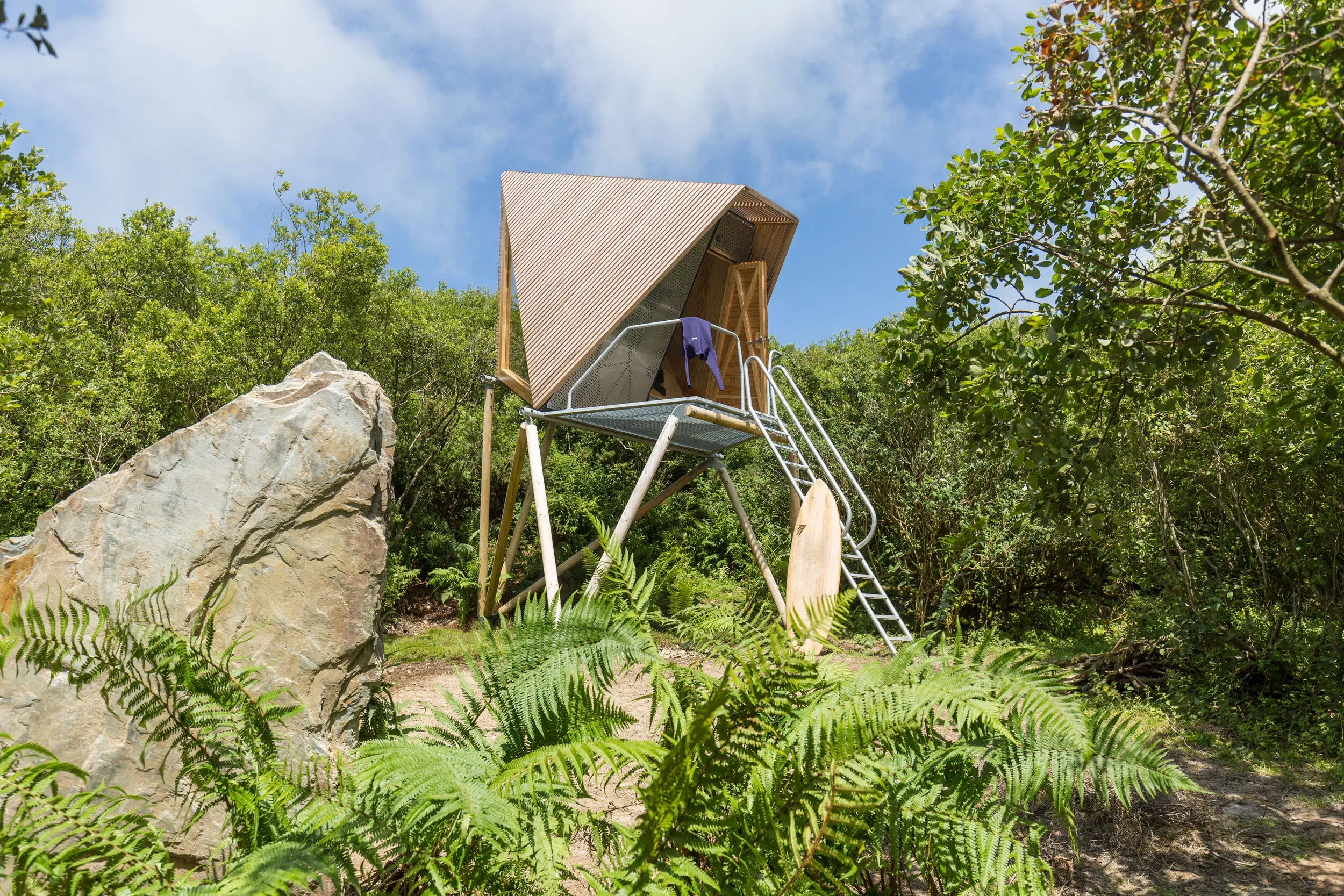 Wellness Travel | Active Travellers | Movement | Surf Hotel | Yoga Hotel | Eco travel | eco hotel | landscape hotel | nature hotel | nature destination | room and wild | england boutique Hotel  | Cornwall hotel | Kudhva