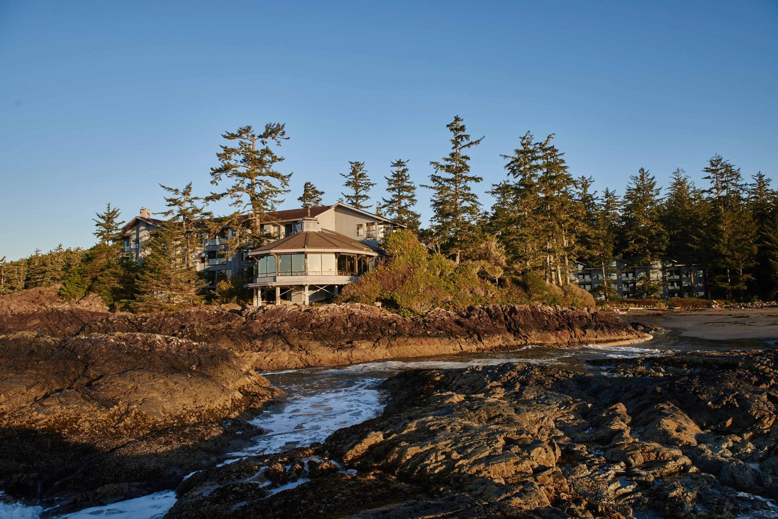 Canada Hotels | Tofino Hotels | nature destination | Landscape Hotels | Nature Hotels | Room and Wild | Charles Mcdiarmid | The Wickaninnish Inn