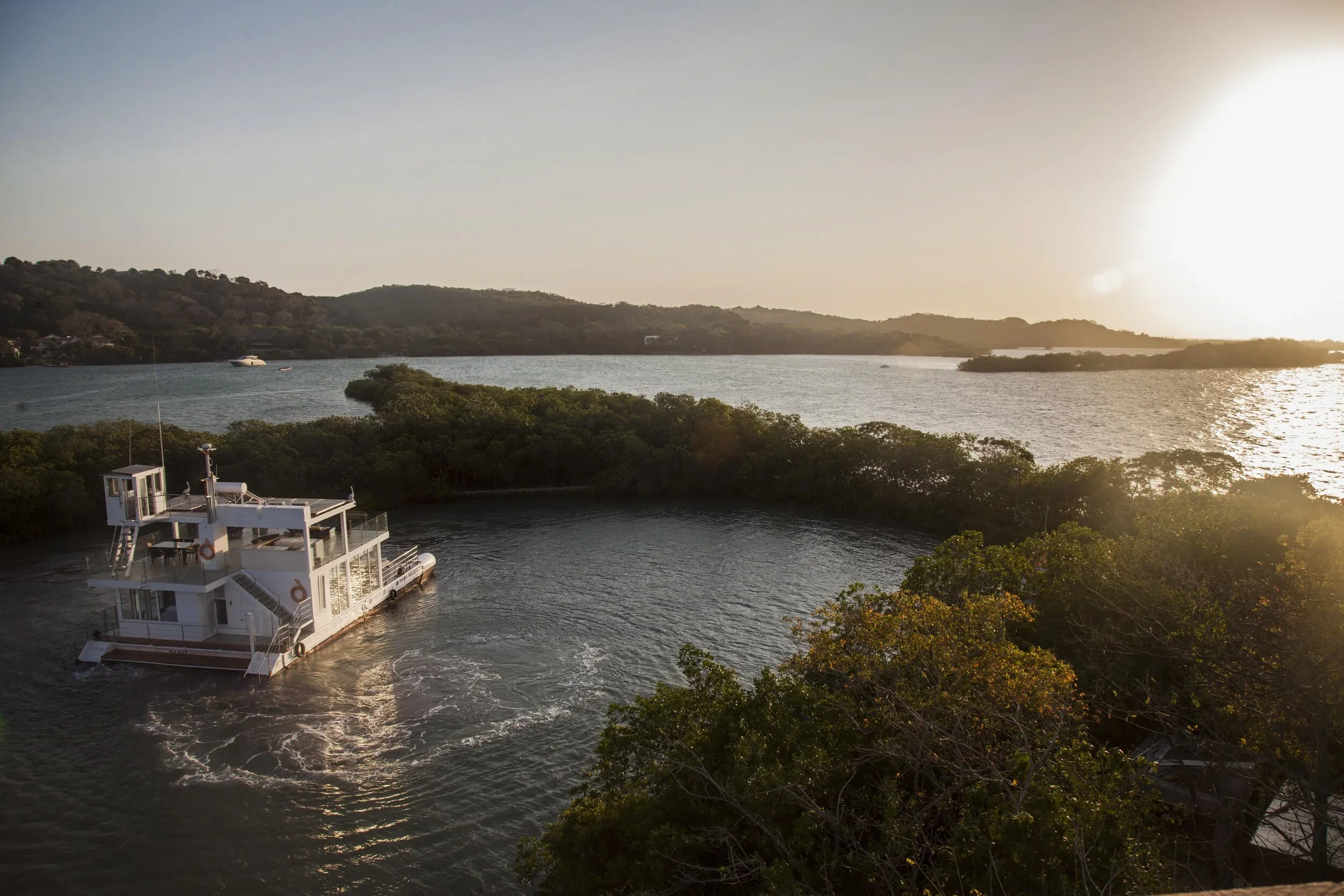 Colombia Hotels || wellness | adventure travel | | Eco travel | eco hotel |  landscape hotel | nature hotel | nature destination | room and wild | Isla Baru | Hotel Las islas