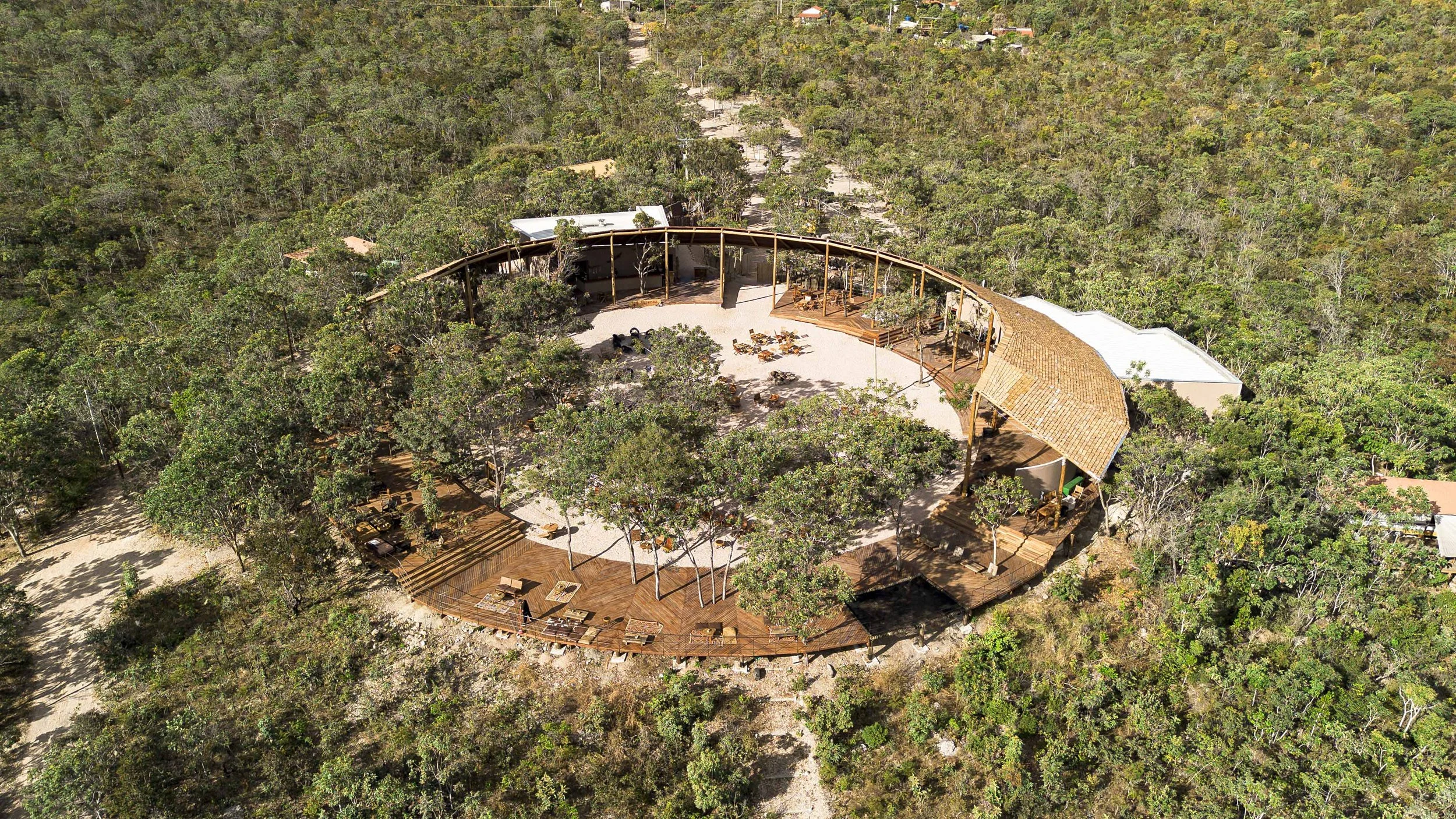 Organic Architecture | Eco travel | eco hotel | landscape hotel | nature hotel | nature destination | room and wild | Chapada dos Veadeiros | Brazil Hotel | Experiential travel | Alan Chu | Mirante de São Jorge