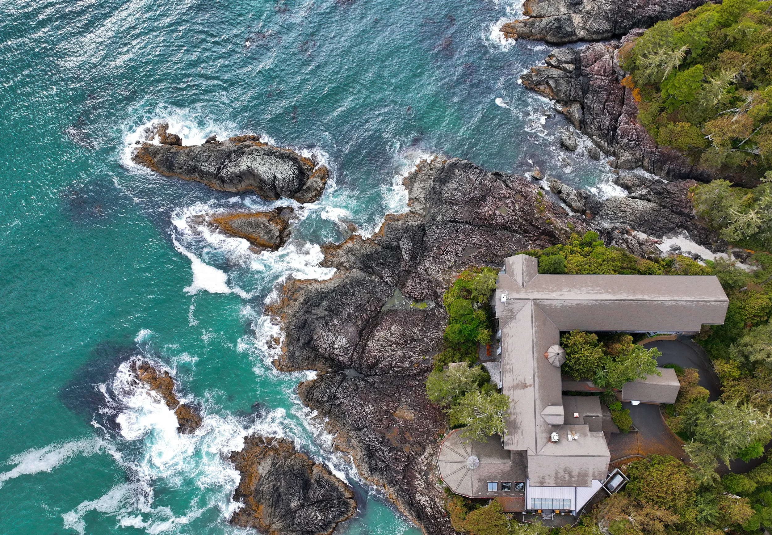 Canada Hotels | Tofino Hotels | nature destination | Landscape Hotels | Nature Hotels | Room and Wild | Charles Mcdiarmid | The Wickaninnish Inn