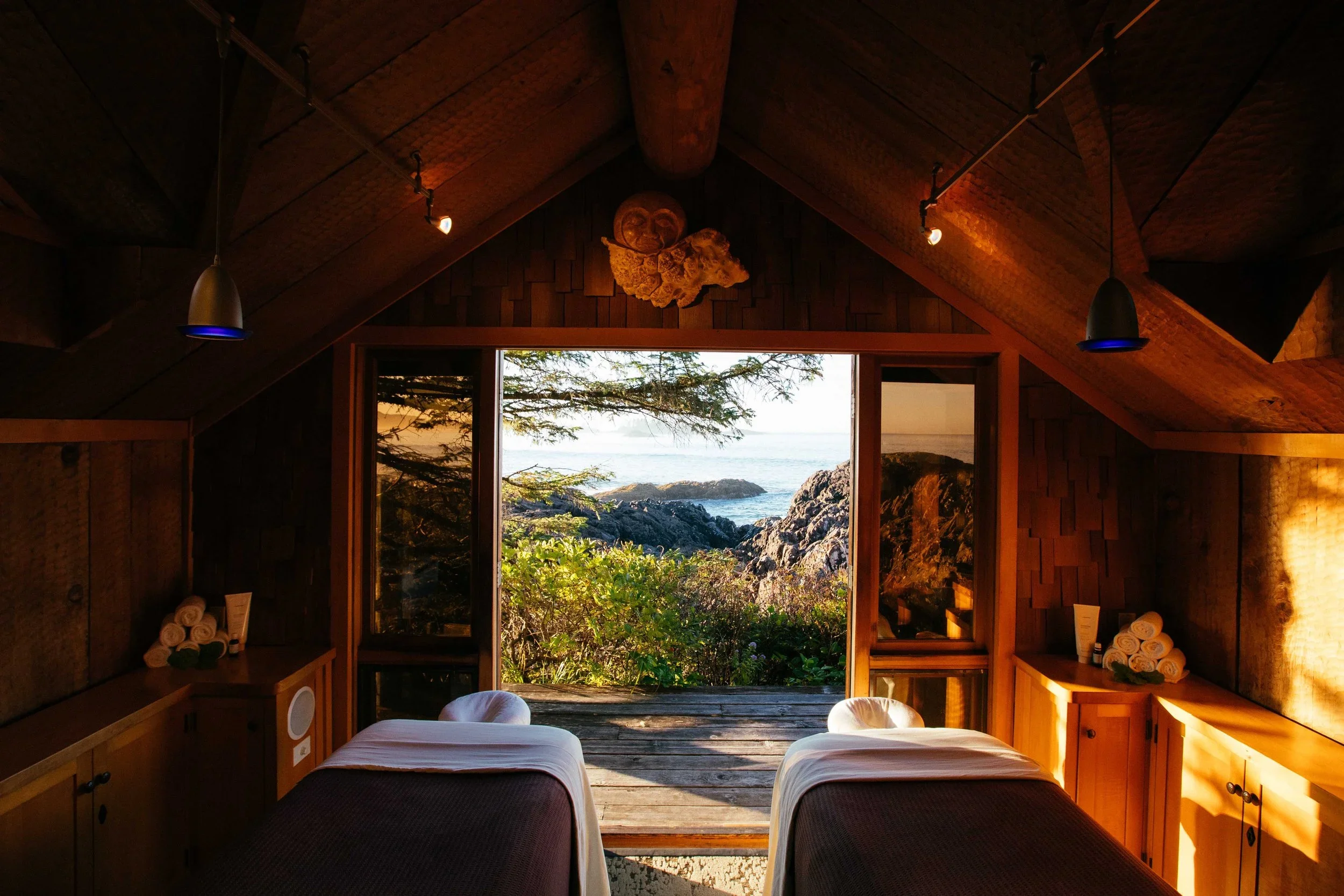 wellness hotel canada | self care | spa hotel | Eco travel | eco hotel | landscape hotel | nature hotel | nature destination | room and wild | luxury hotel tofino | Wickaninnish Inn