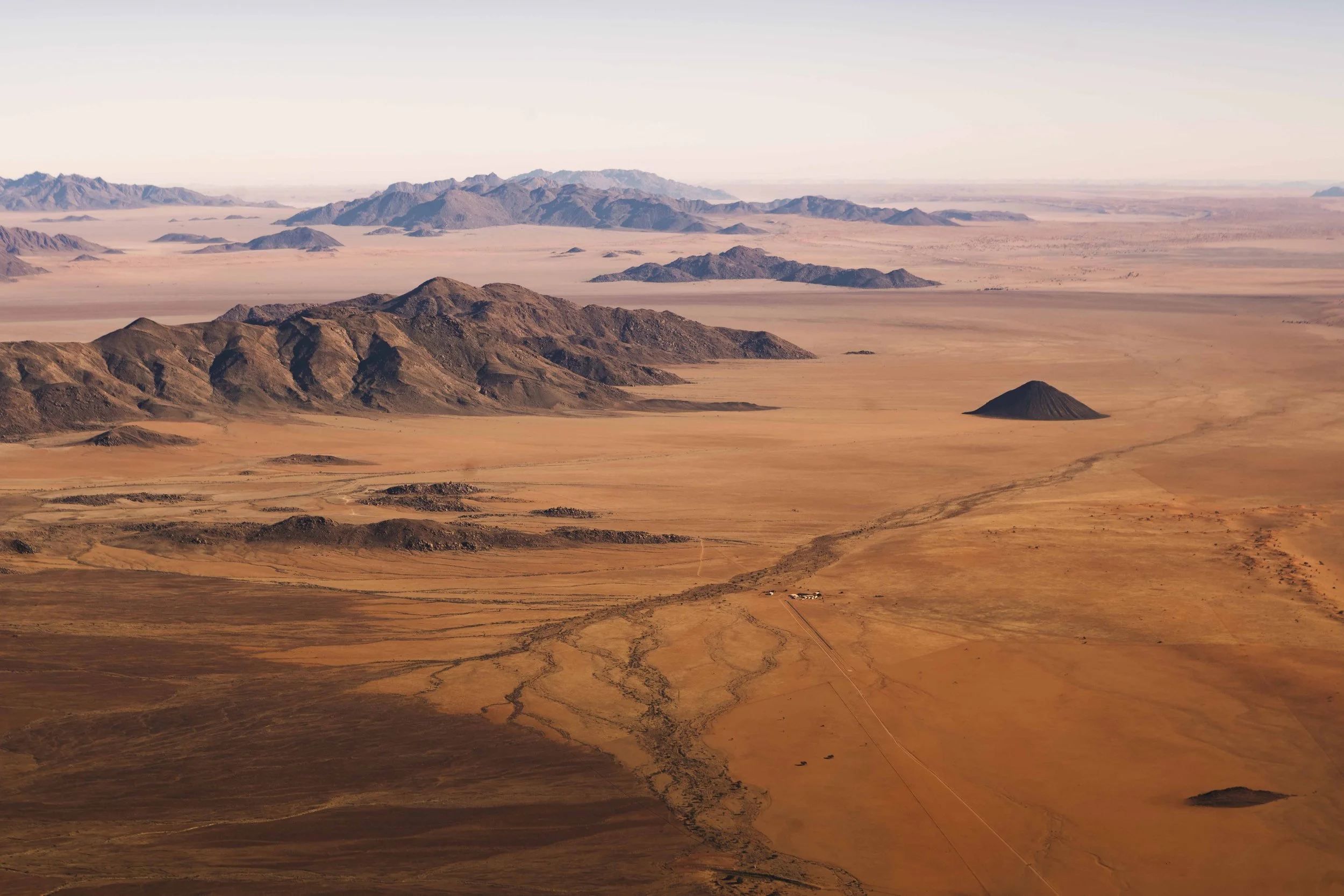 Experiential travel | Adventure hotel | adventure travel  | Eco travel | eco hotel | landscape hotel | nature hotel | nature destination | room and wild | Glamping | Namibia luxury hotel | Zannier Sonop
