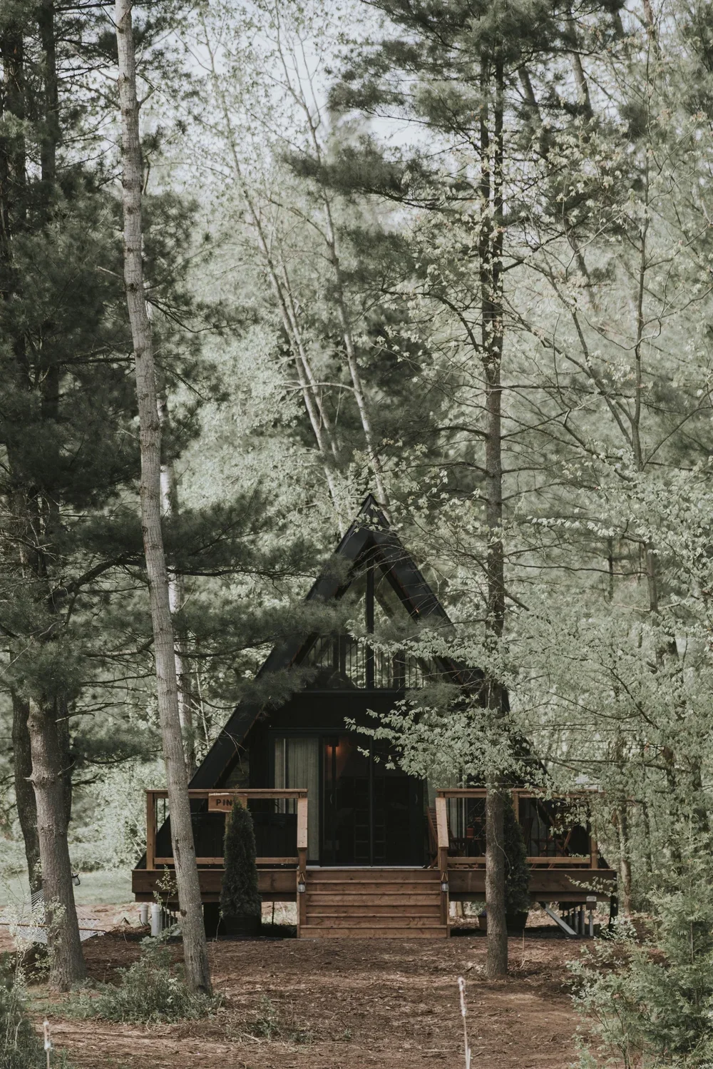 Treehouse Hotels | Canada Hotels | Eco travel | eco hotel | Slow travel | landscape hotel | nature hotel | nature destination | room and wild | canada boutique Hotel | Ontario Hotel | Glamping | Whispering Springs