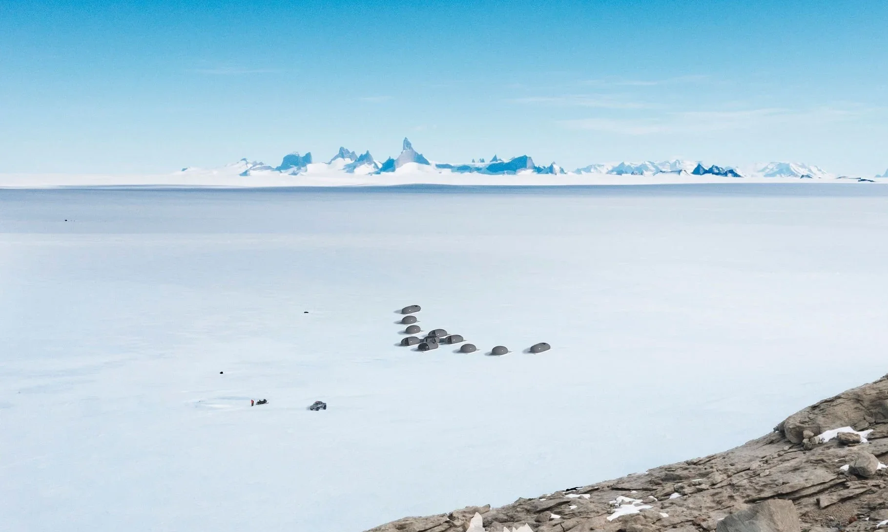 Eco travel | eco hotel | adventure hotel | | landscape hotel | nature hotel | nature destination | room and wild | Antarctica travel | Stargazing | White Desert Antarctica