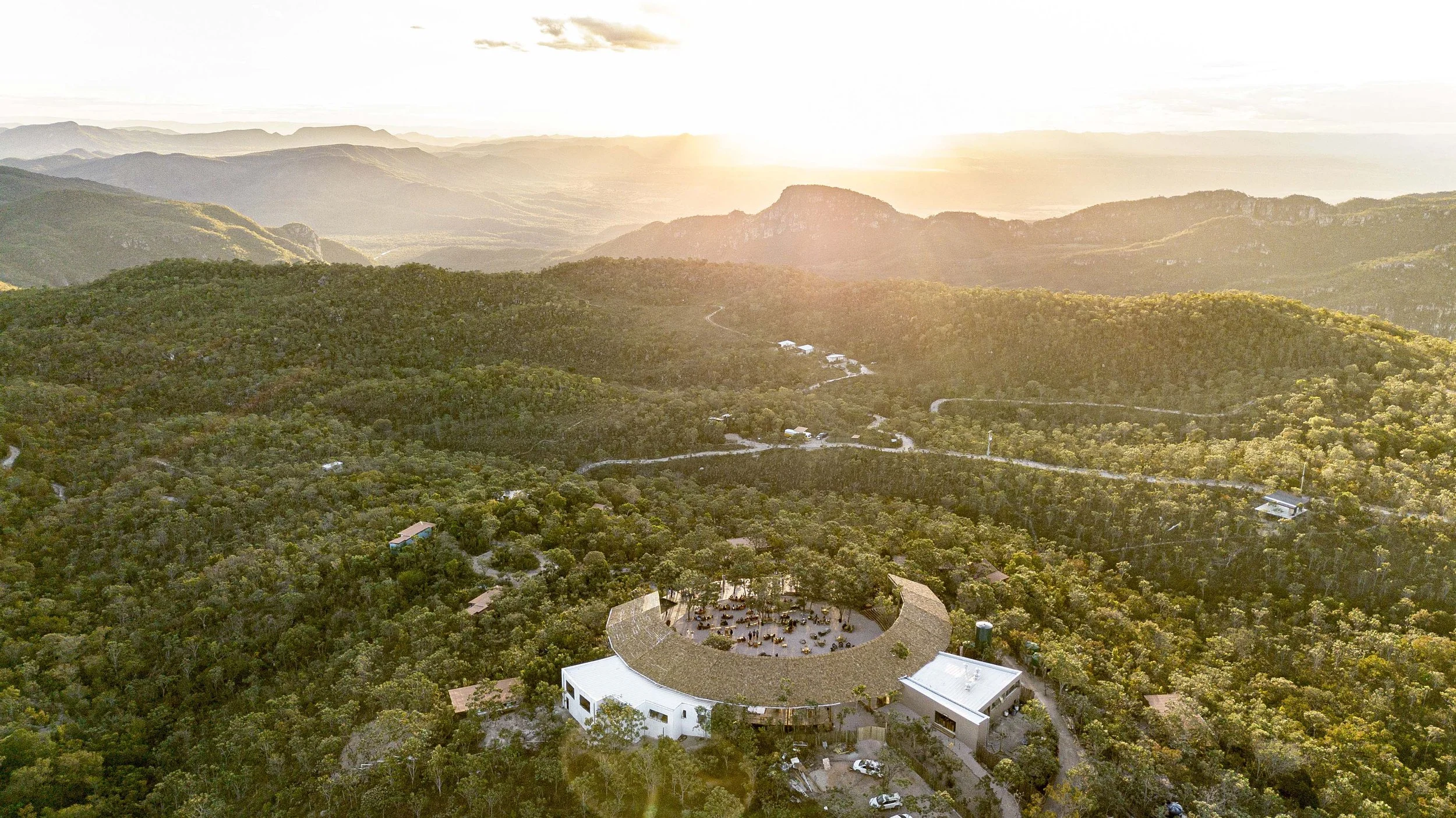 Organic Architecture | Eco travel | eco hotel | landscape hotel | nature hotel | nature destination | room and wild | Chapada dos Veadeiros | Brazil Hotel | Experiential travel | Alan Chu | Mirante de São Jorge