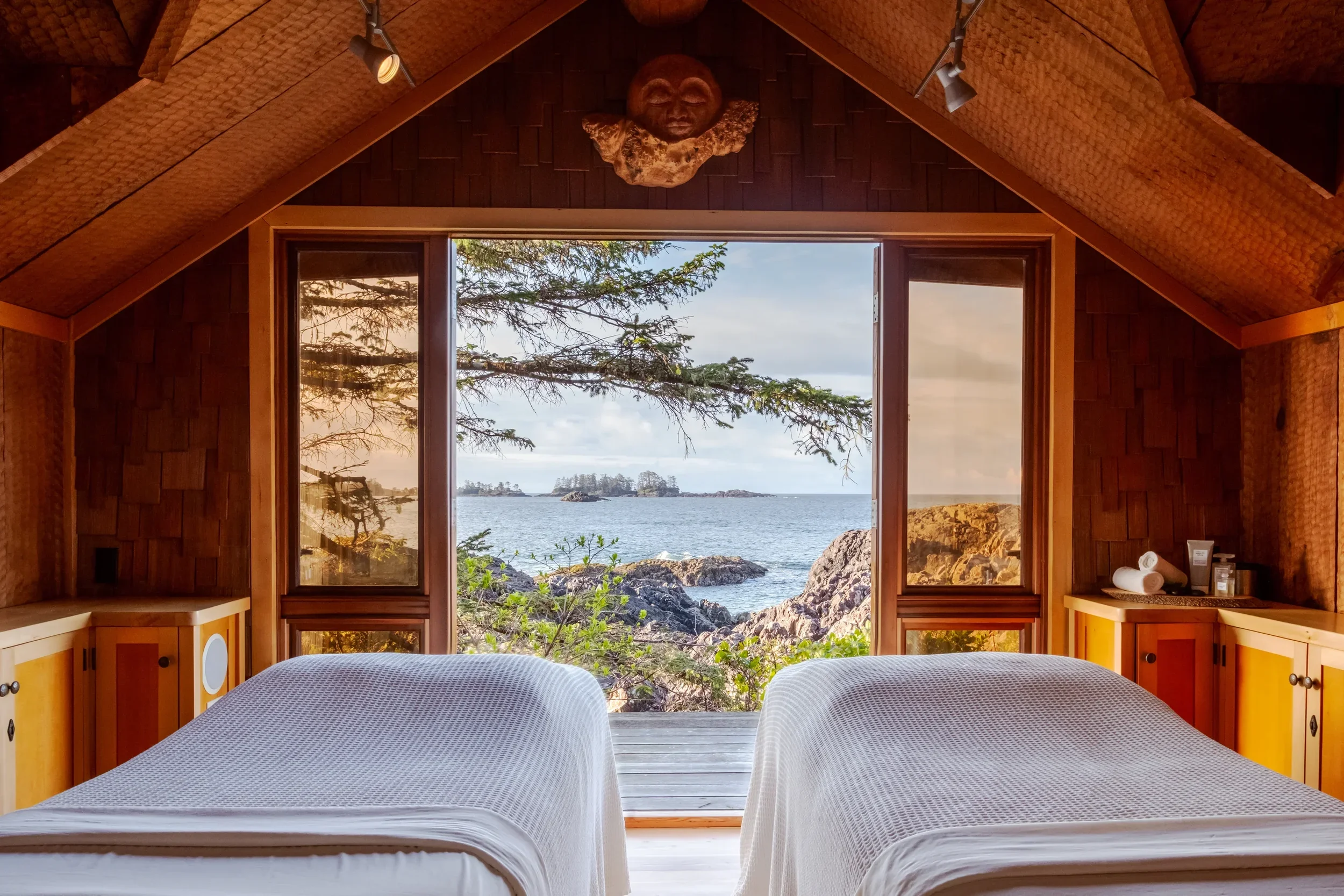 Canada Hotel | Wilderness Lodge | Landscape Hotel | Nature Hotel | Room and Wild | Tofino Hotel | The Wickaninnish Inn