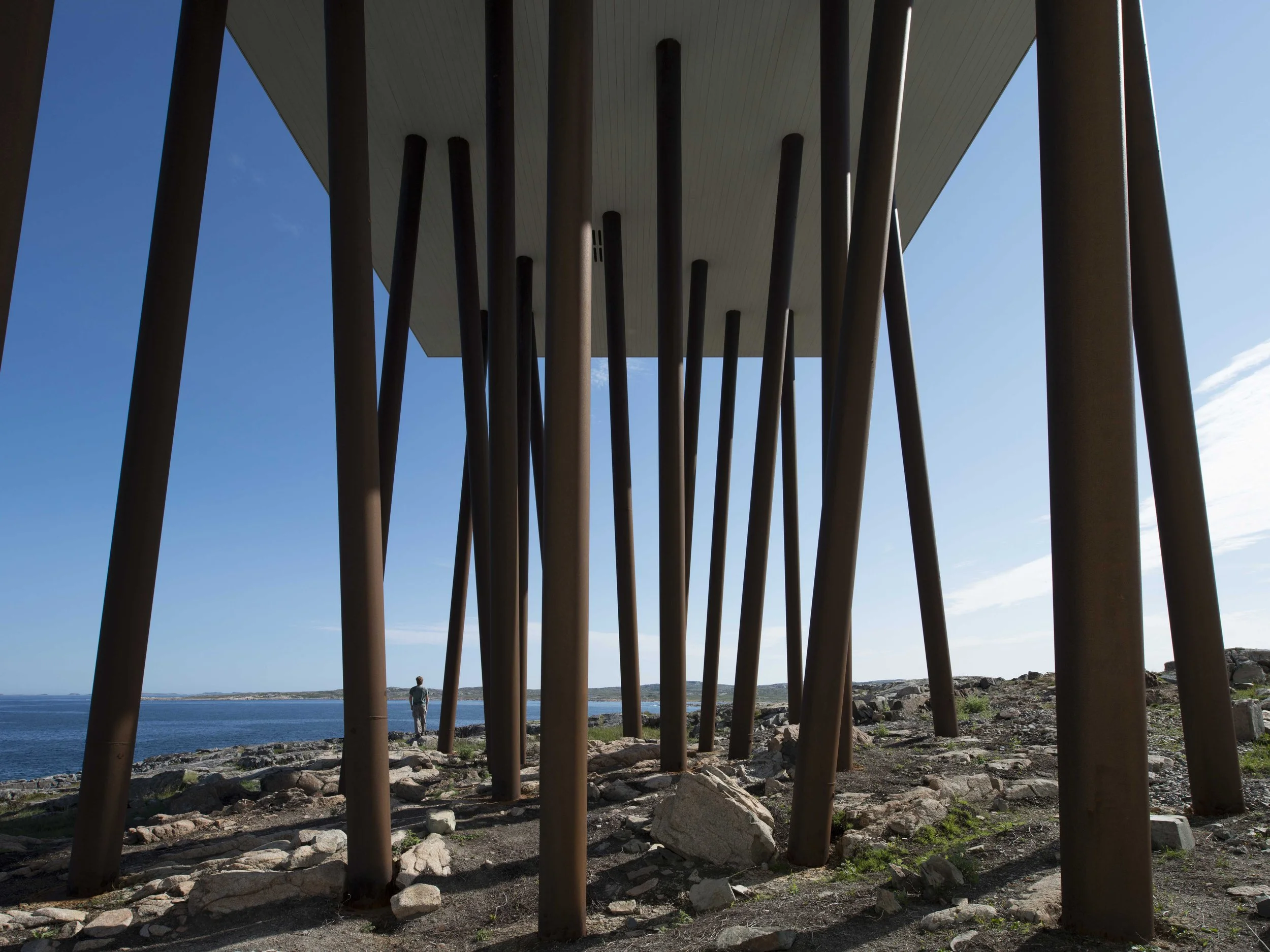 Vernacular architecture | Sustainable hospitality | Heritage hotels | Eco travel | eco hotel | landscape hotel | nature hotel | nature destination | room and wild | Canada luxury Hotel | Fogo Island Inn