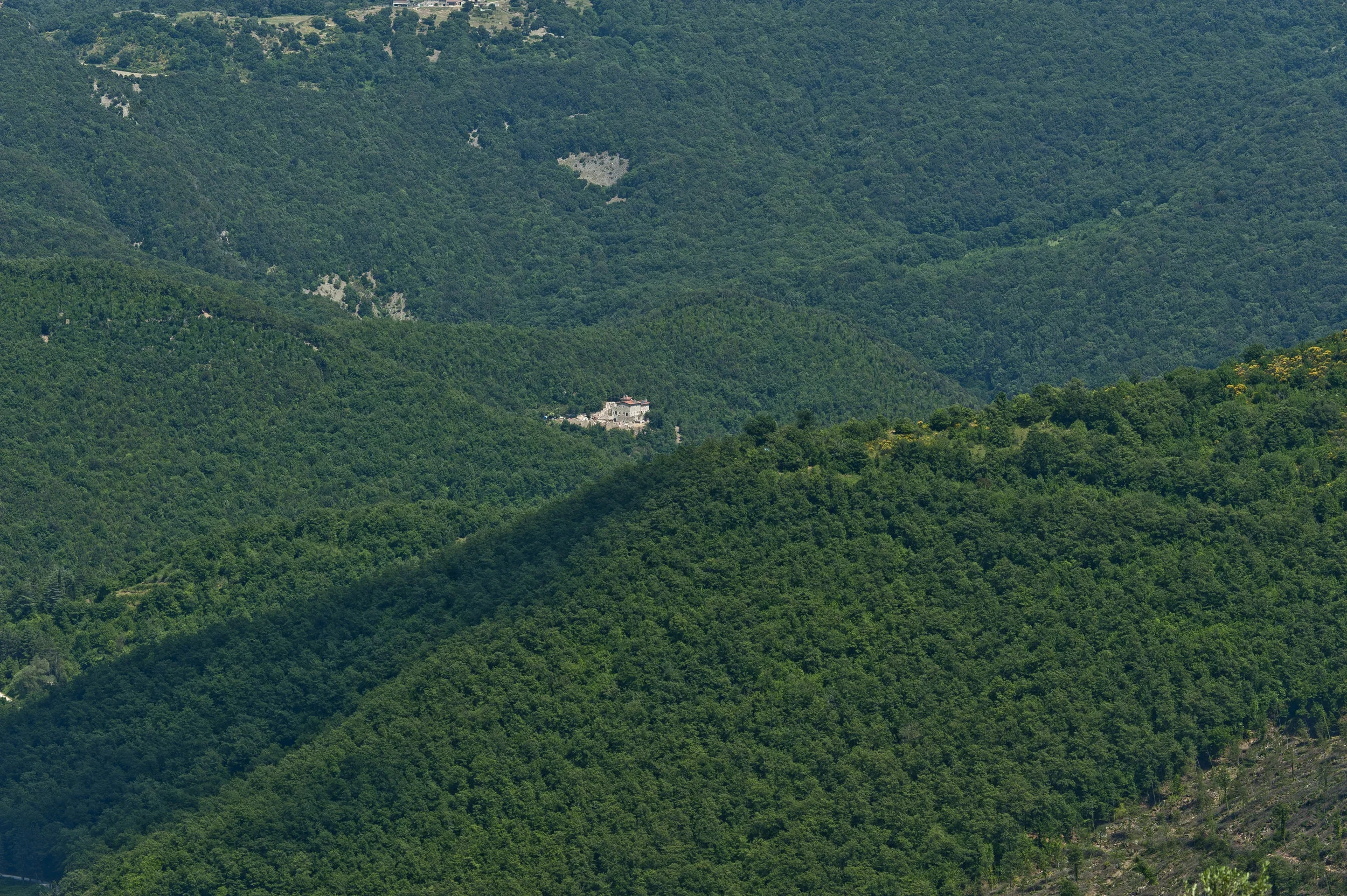 Italy Hotels | Quiet Luxury  | wellness travel | mindfulness | Eco travel | eco hotel | Slow travel | landscape hotel | nature hotel | nature destination | room and wild | Umbria | Eremito Hotelito del Alma