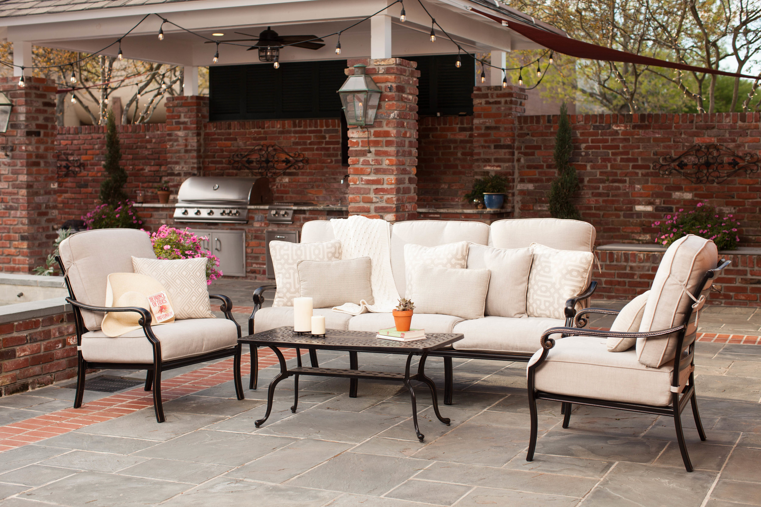 StayCation-Dining_FullDeepSeating-2060.jpg