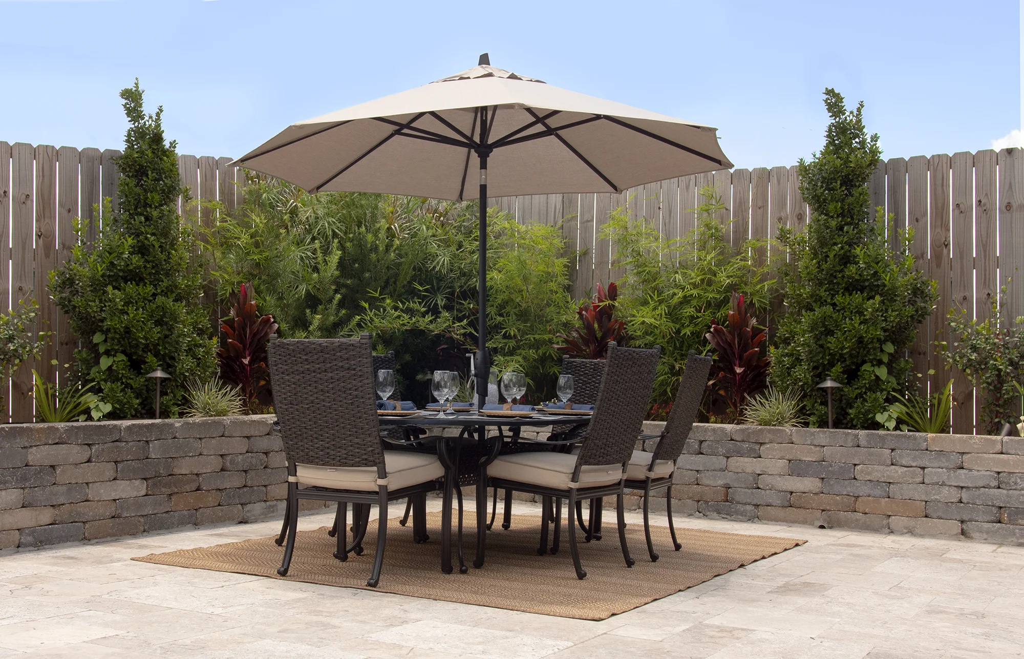 Free-umbrella-with-Lakeview-promo-2000px.jpg