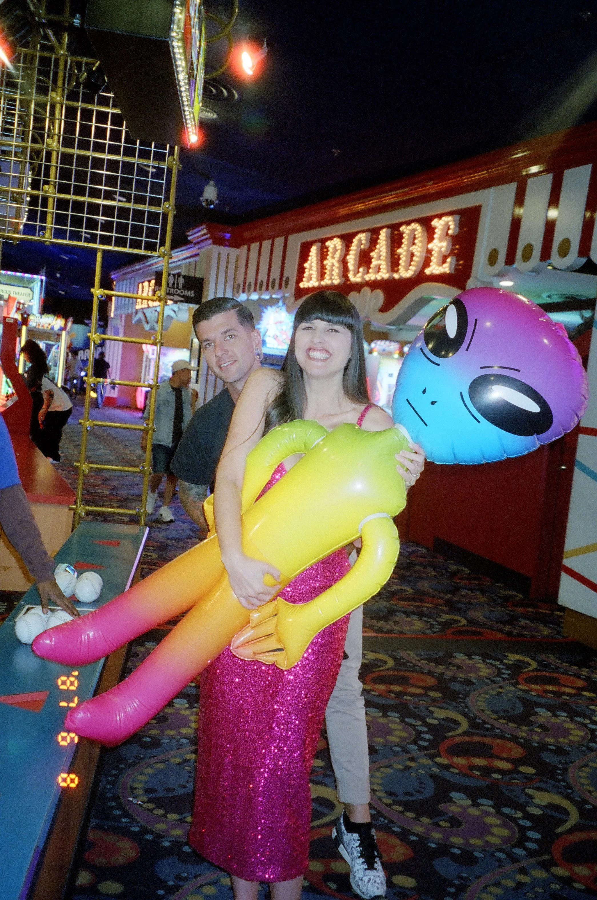 MIDWAYcircuscircus12.JPG
