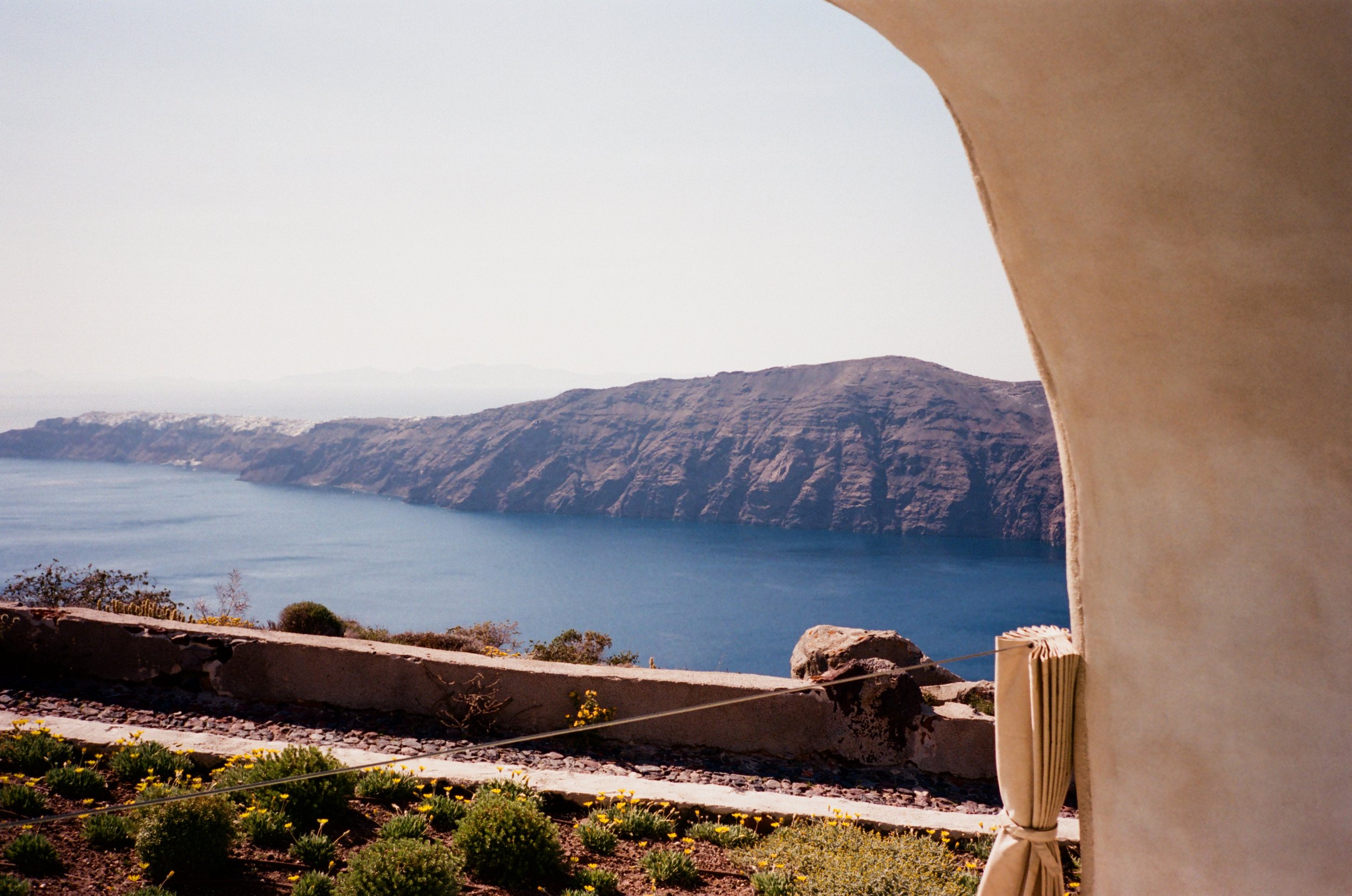 Santorini-Portra400-8.jpg