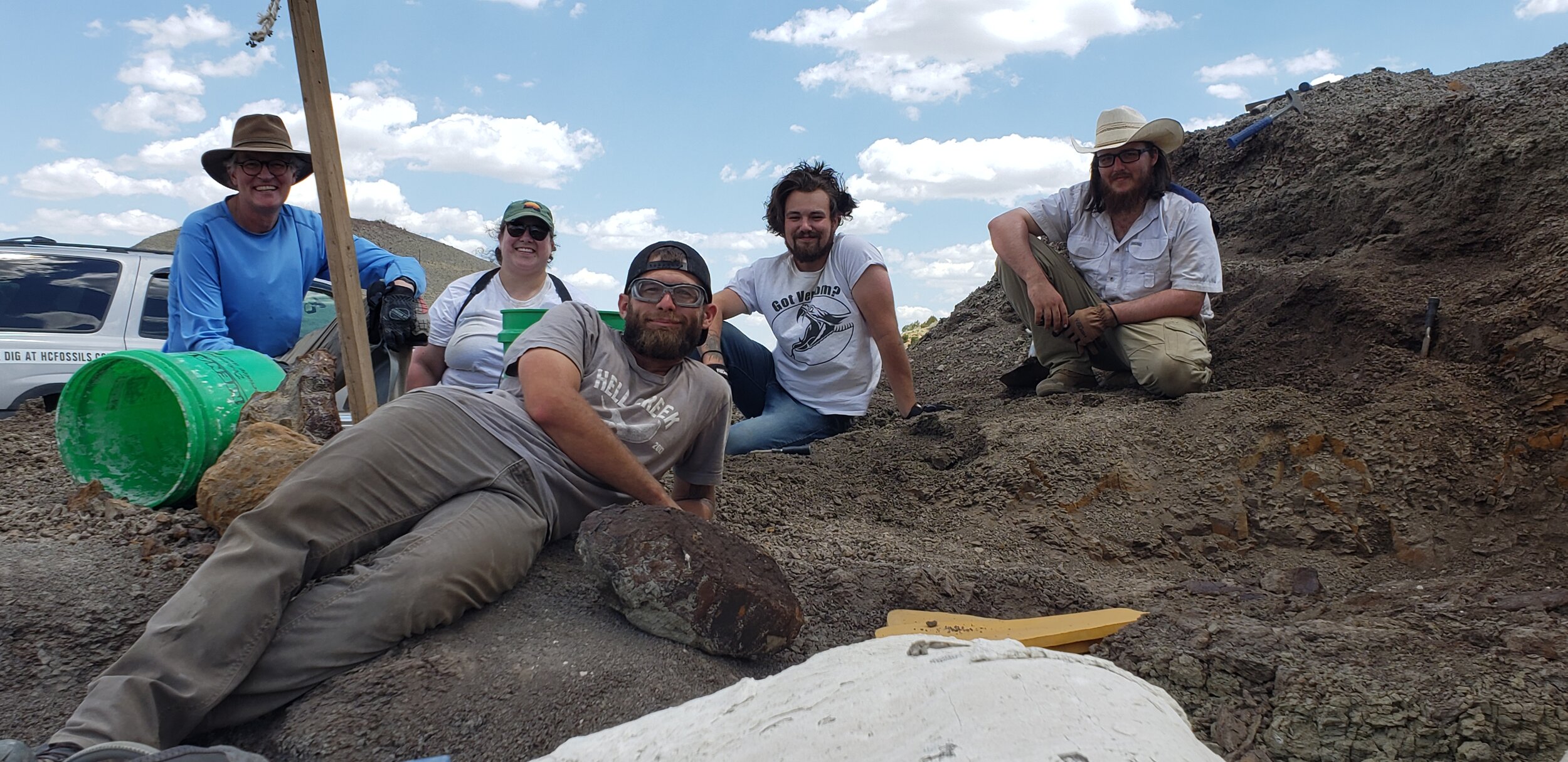 Dig up dinosaur bones and other fossils with Hell Creek Fossils, Public Digs