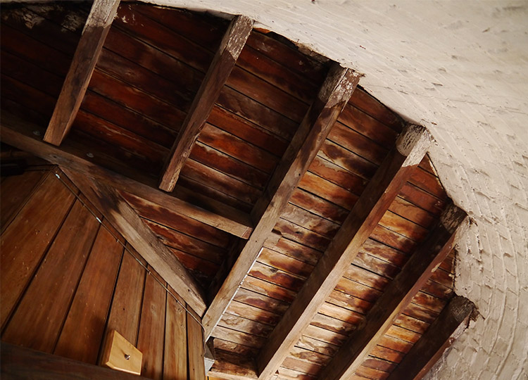 At the mid-level the diameter of the tower is starting to reduce.