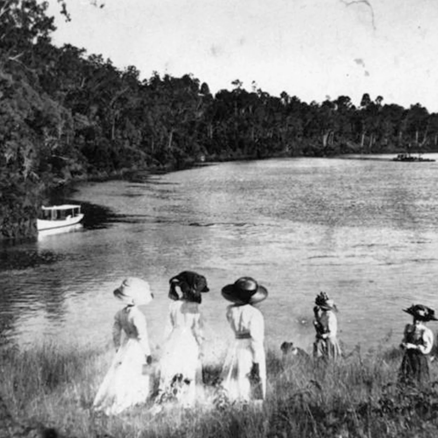 "Excursion to Taringa on the River", 1911. Image: John Oxley Library.