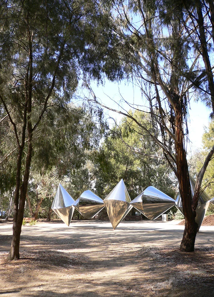 Cones , Bert Flugelman.