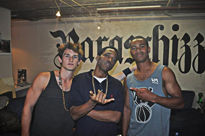 FLO + CURRENSY + JONESY