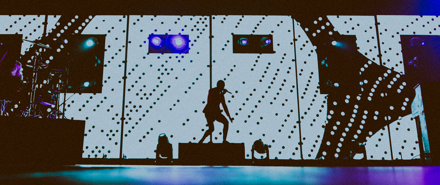 TWENTY ONE PILOTS This show was seriously kind of annoying. Not the show, sorry, just the whole media situation. Arena shows in general are kind of annoying sometimes. Still, TØP are some of the best musicians to photograph and the production is always mindblowing.
