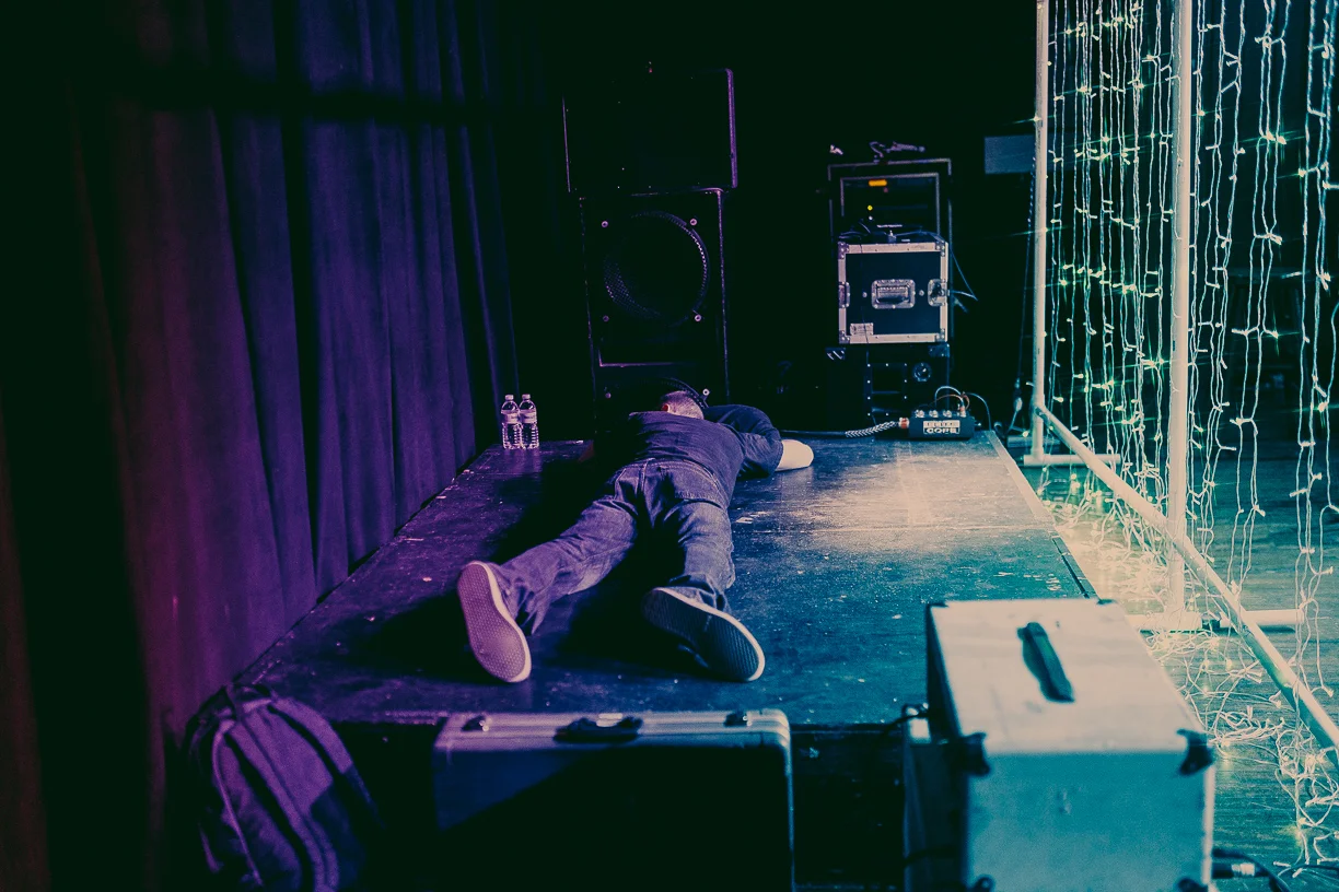 jezse actually fell asleep on stage while MC was playing