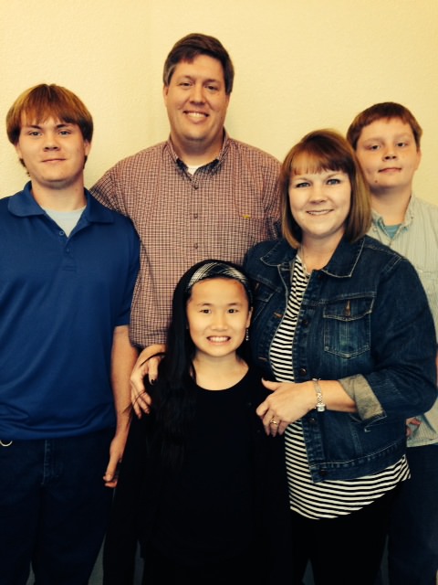 Lee & Michelle, with children Joseph, Aaron, & Lianna