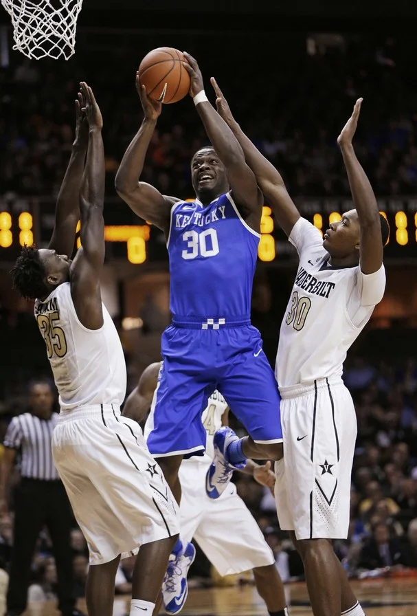 Julius Randle has been a beast so far in his freshman campaign, averaging 16.7 points 10.6 boards and shooting 54% from the field. (AP Photo/Mark Humphrey)