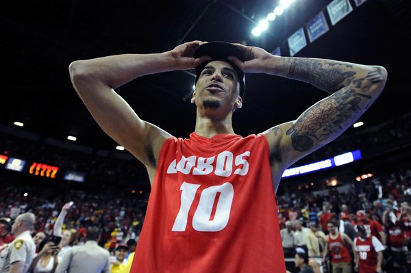 Kendall Williams(10) and the Lobos will try to make this trip to the big dance a longer one than their 1st round exit to the Harvard in last year's tournament. And just like last year, they have high expectation. (Ron Chenoy / USA Today Sports)
