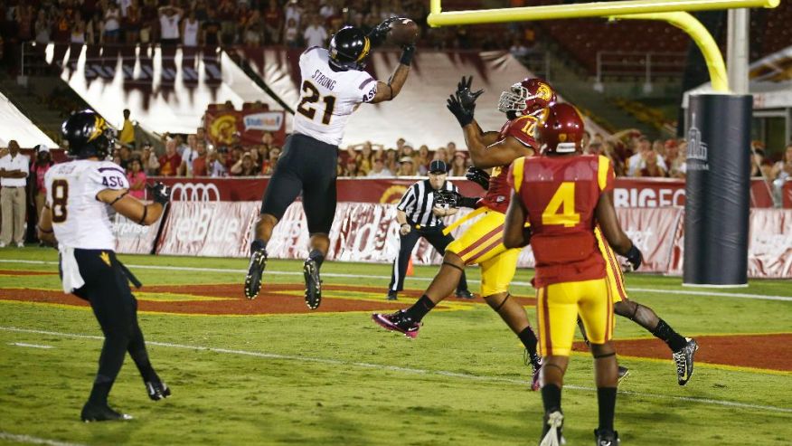 ASU's Jalen Strong (21) snagged the game winning catch out of the air thanks to some disgraceful coverage by the USC secondary. This is greatest way to cap off the type of game Strong had. (AP Photo) 