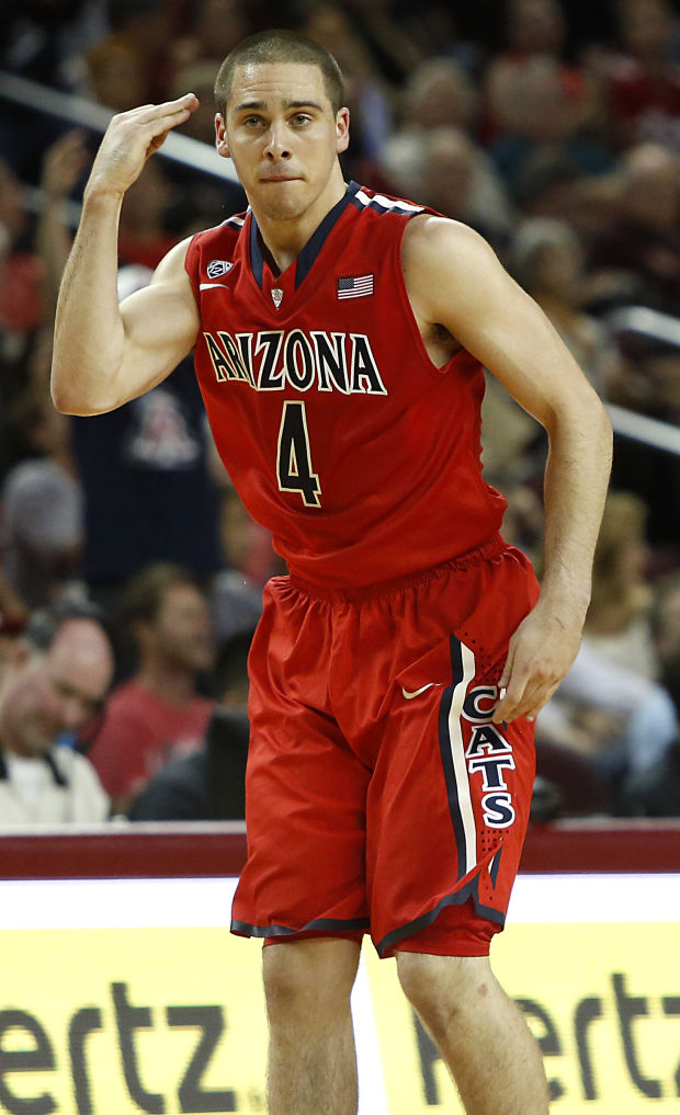 T.J. McConnell, Zona, Senior