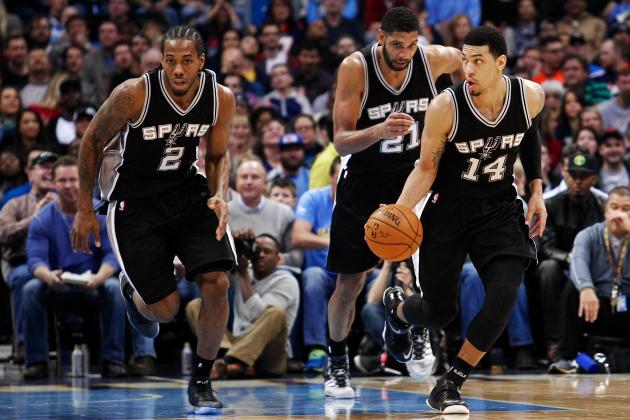 Kawahi Leonard and Danny Green are the transitioning to becoming the new faces of Spurs basketball, while the current faces get ready to walk into the sunset. (AP Photo) 