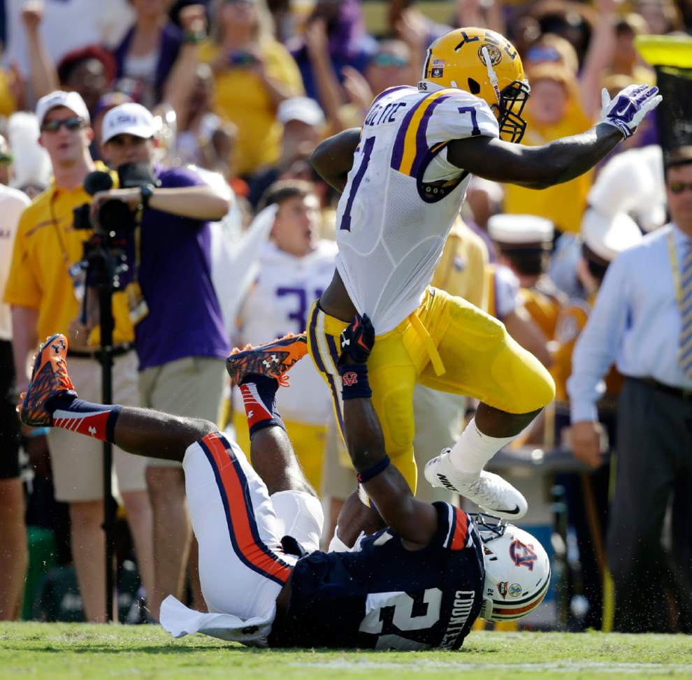 Leonard Fournette was unstoppable against Auburn. It will be interesting to see how teams prepare for him the rest of this season. (AP Photo) 