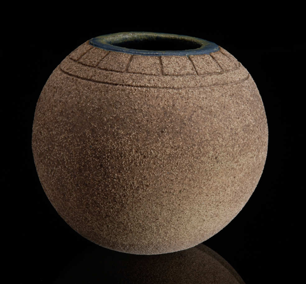 2009 SmokerJoel_Spherical Vase SV1-3, 2008.JPG