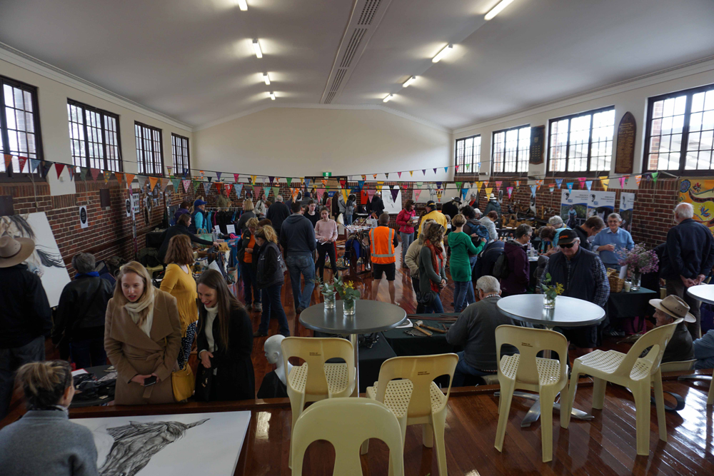 mundaring hall crowd copy.jpg