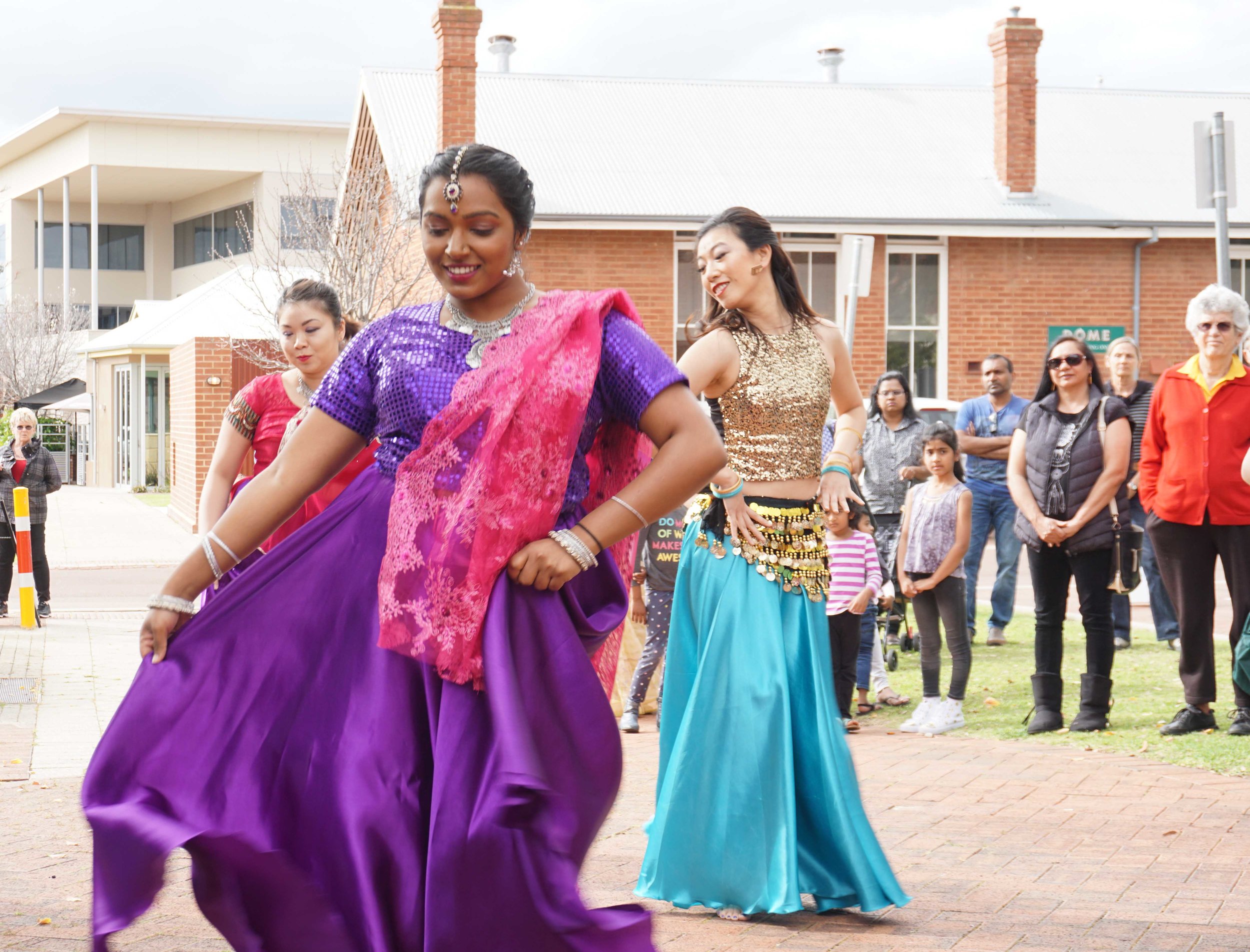 Indian%20Dancers.jpg