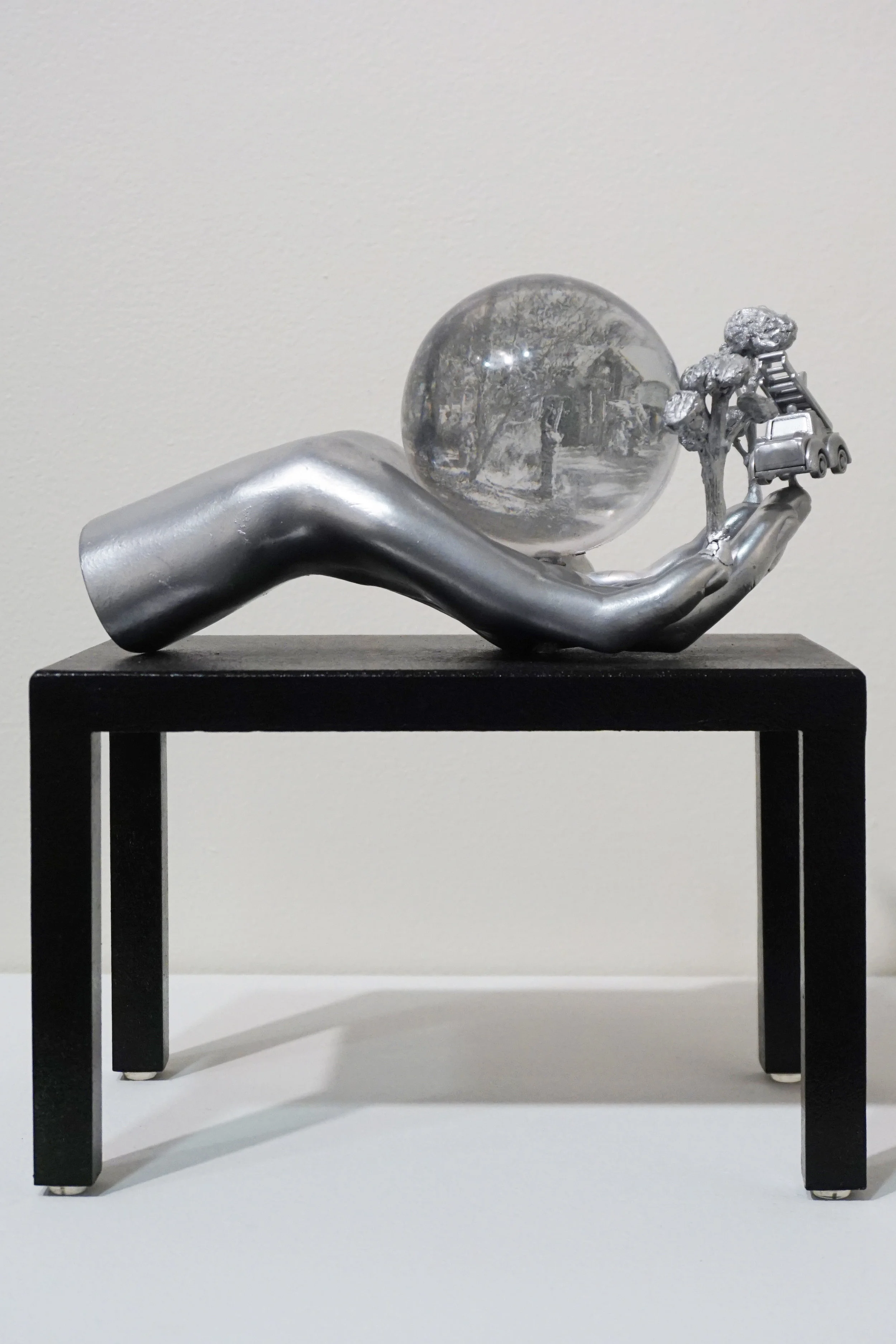  Joan Johnson,  Head Space, Heart Place , 2019, mixed media, resin, plastic, transparencies, 28 x 25 x 15 cm 
