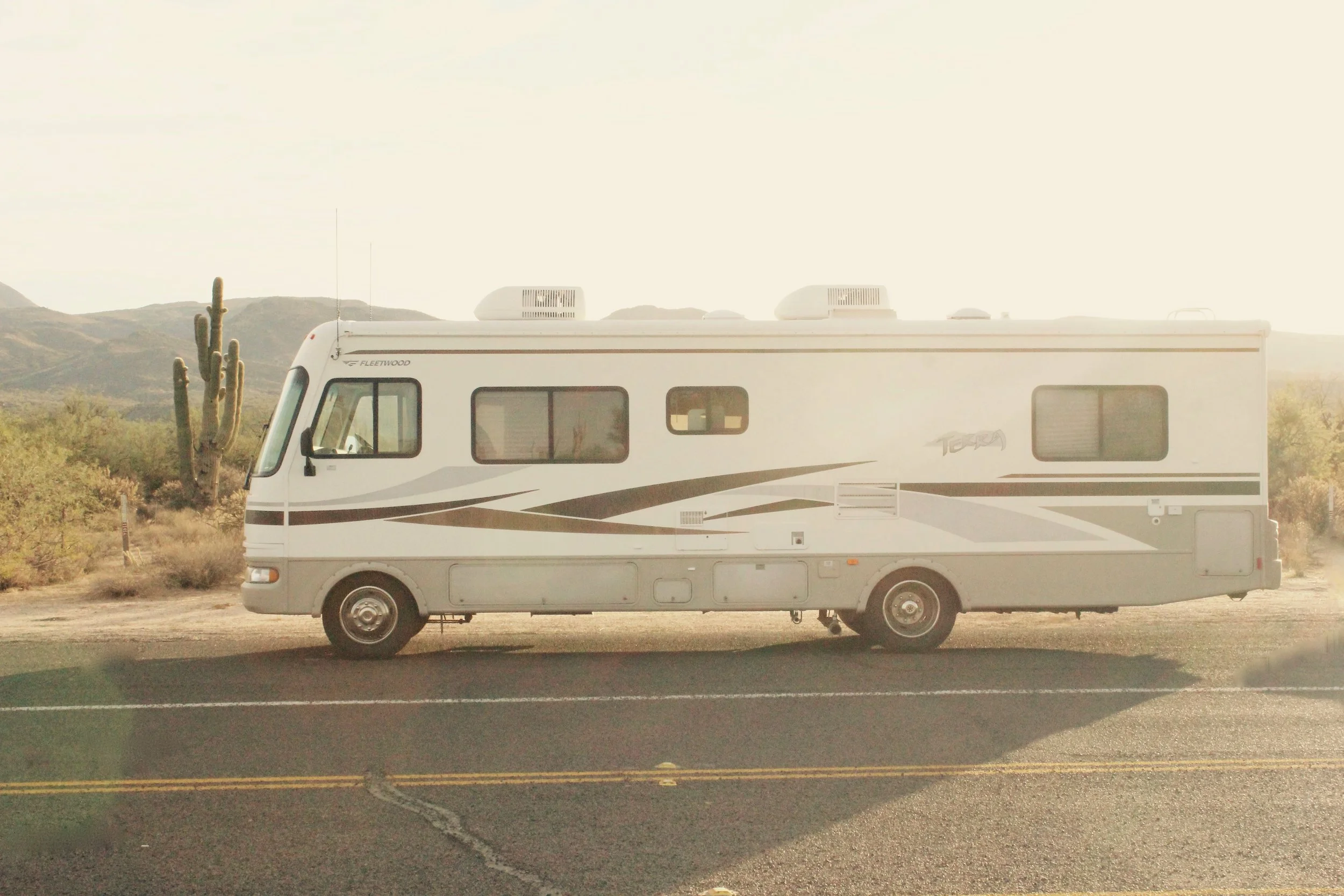 From VAN LIFE to RV LIFE. Follow my friends @explores_outdoors while they document their travels across the country. I plan to be hopping in again real soon;)