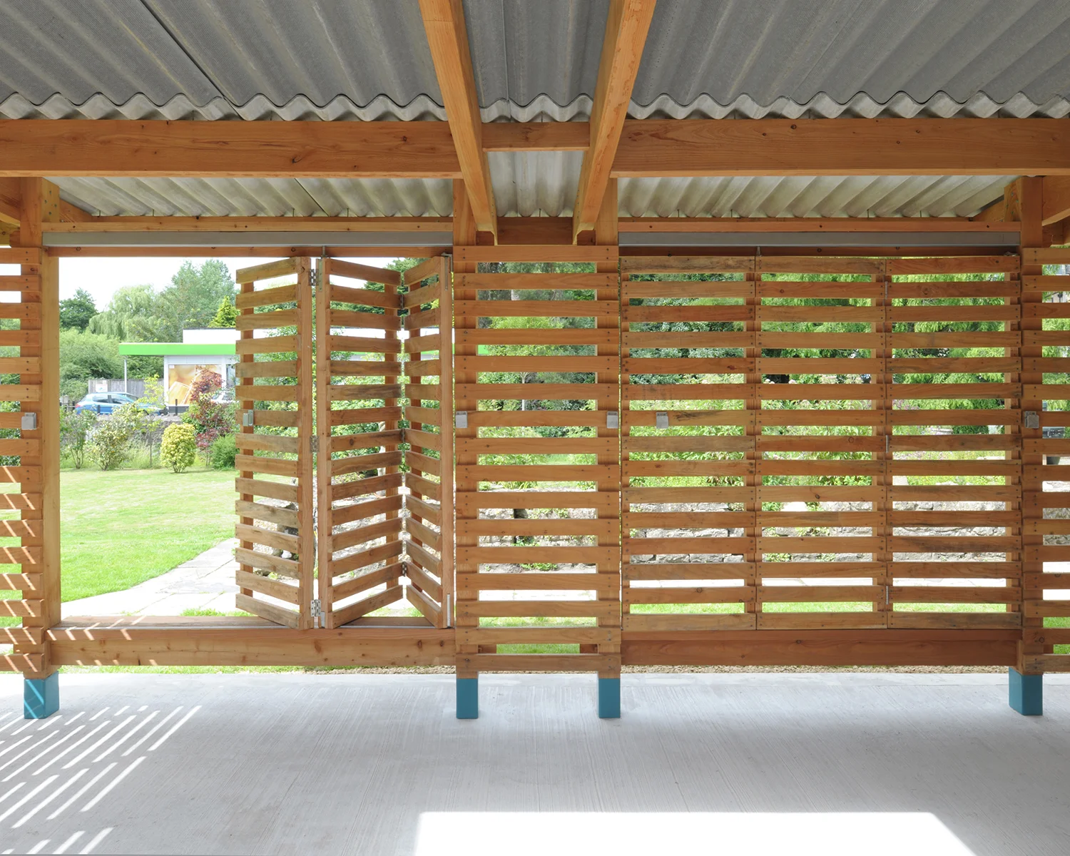 Casswell_Bank_Hauser_&_Wirth_DG_17Sm.jpg