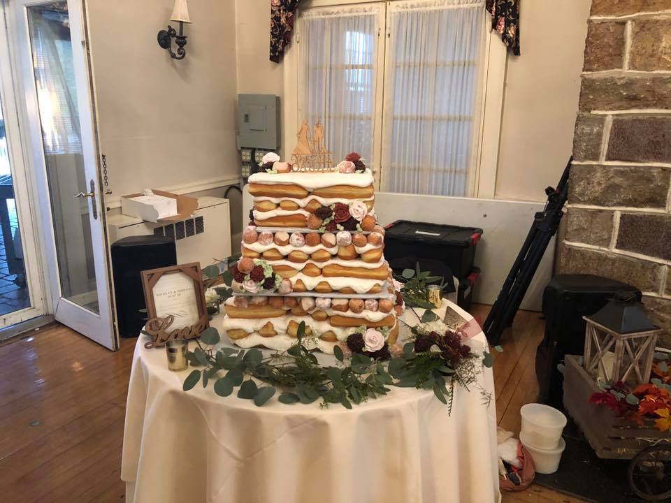 Donut Wedding.jpg