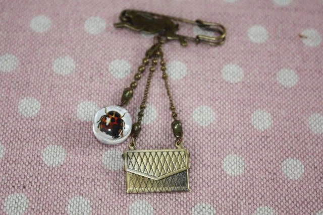 hare ad handbag.jpg